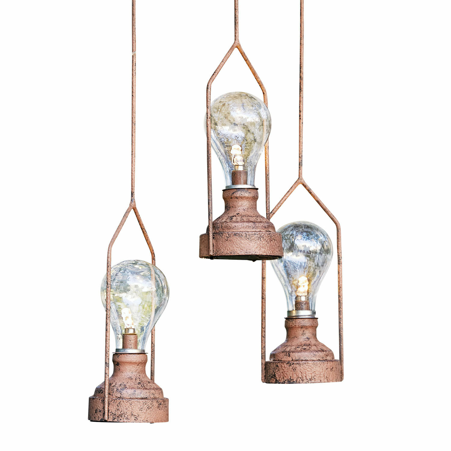 LED-Hängelaterne 3er Set Chambéry Drei hängende Lampen mit rostiger Metallbasis und klaren LED-Glühbirnen für stimmungsvolles Licht