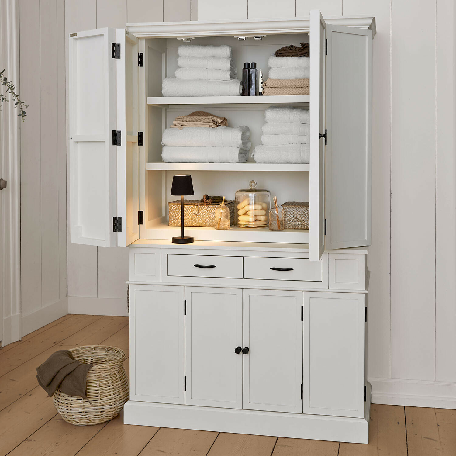 Schrank Lydia