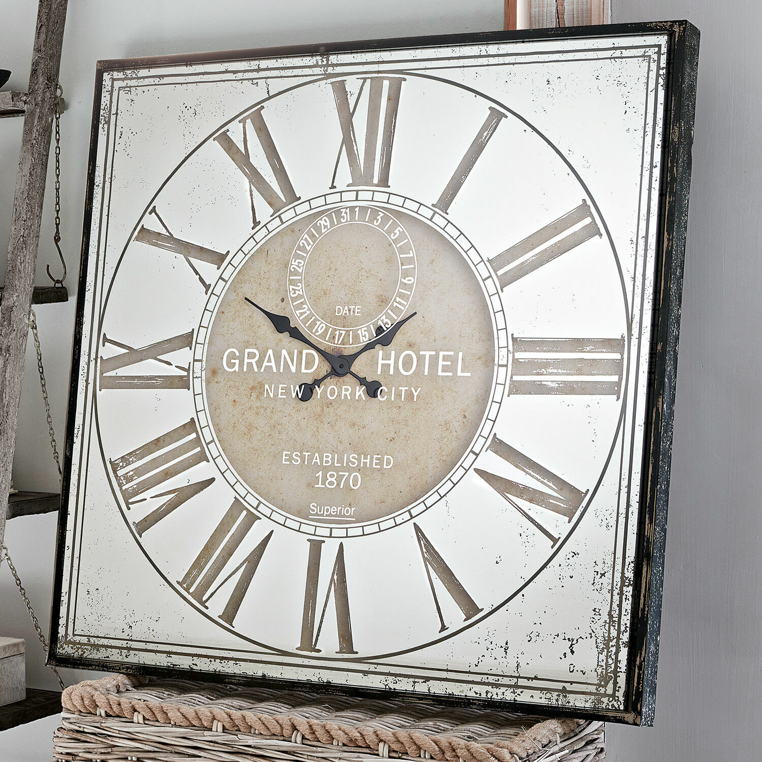 Uhr Mirads Quadratische Wanduhr aus Metall mit römischen Ziffern im Vintage-Stil