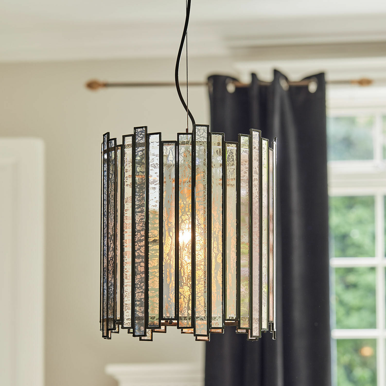 Hängelampe Thévigny Hängelampe mit Metall- und Glasplatten im Vintage-Stil, dekorative Deckenleuchte für Wohnzimmer