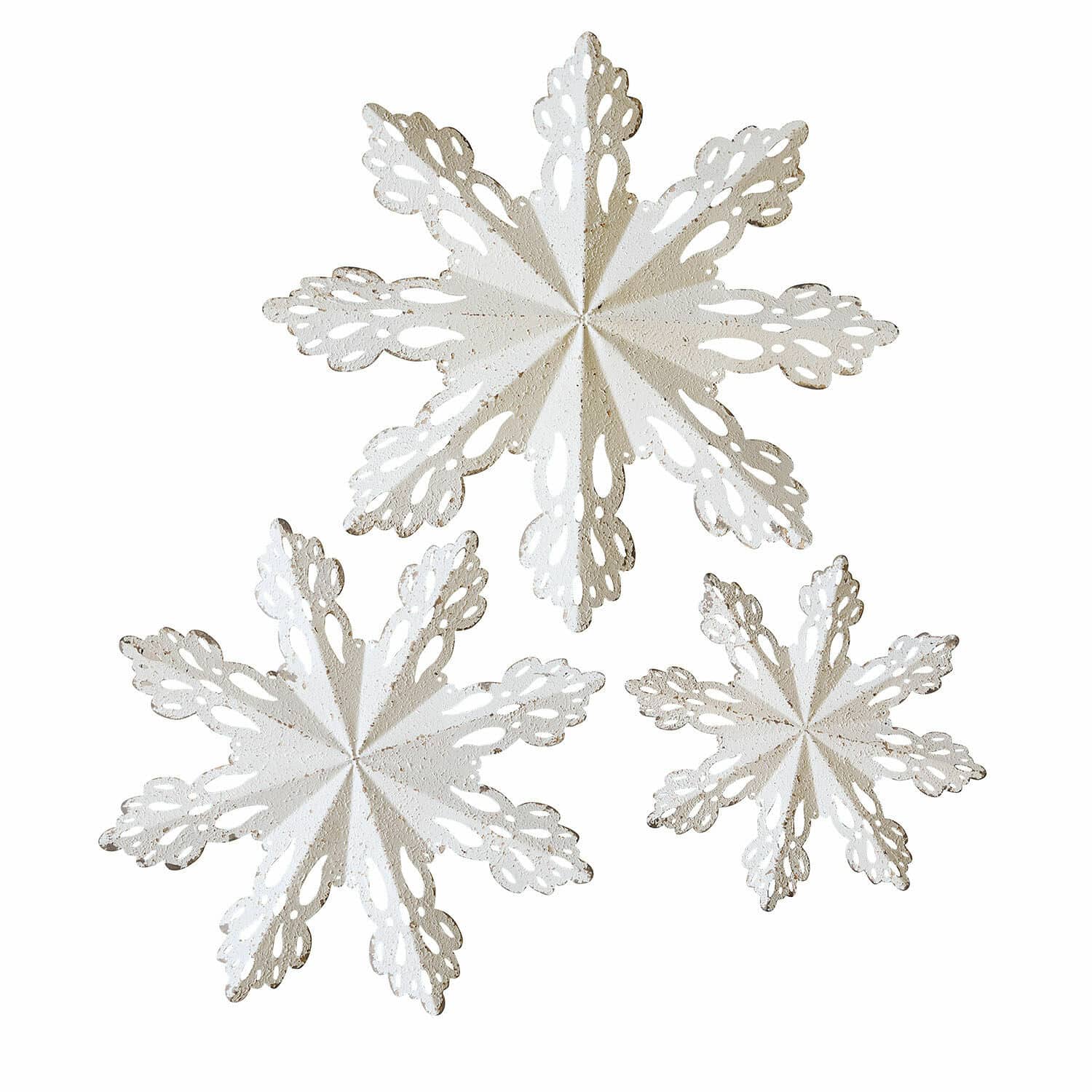 Deko-Ornament 3er Set Lirvaya Set aus drei weißen Metall-Schneeflocken mit filigranem Muster, winterliche Dekoration