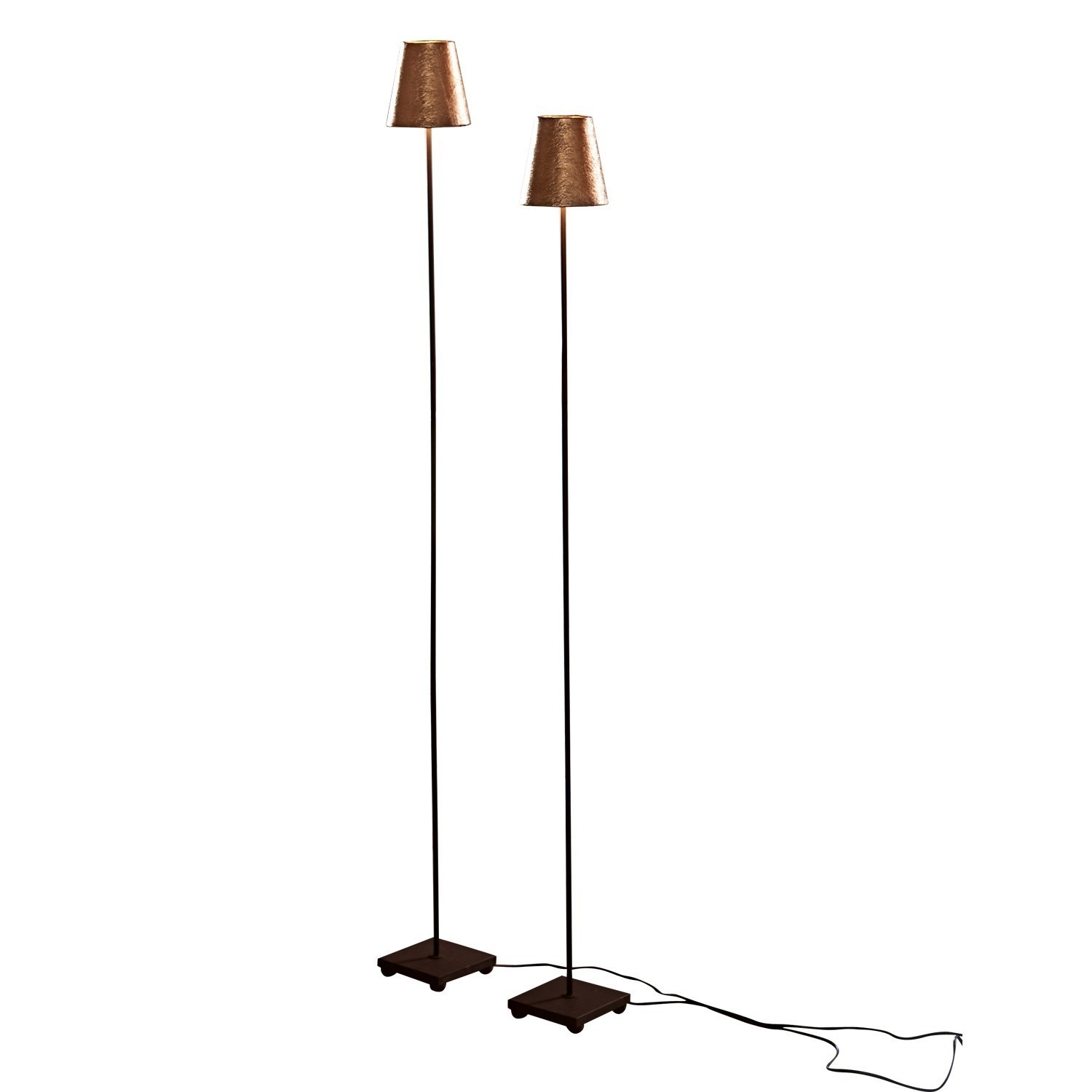Stehlampe 2er Set Tacoma Paar hohe Stehlampen mit kupferfarbenen Metalllampenschirmen und schwarzen Metallfüßen