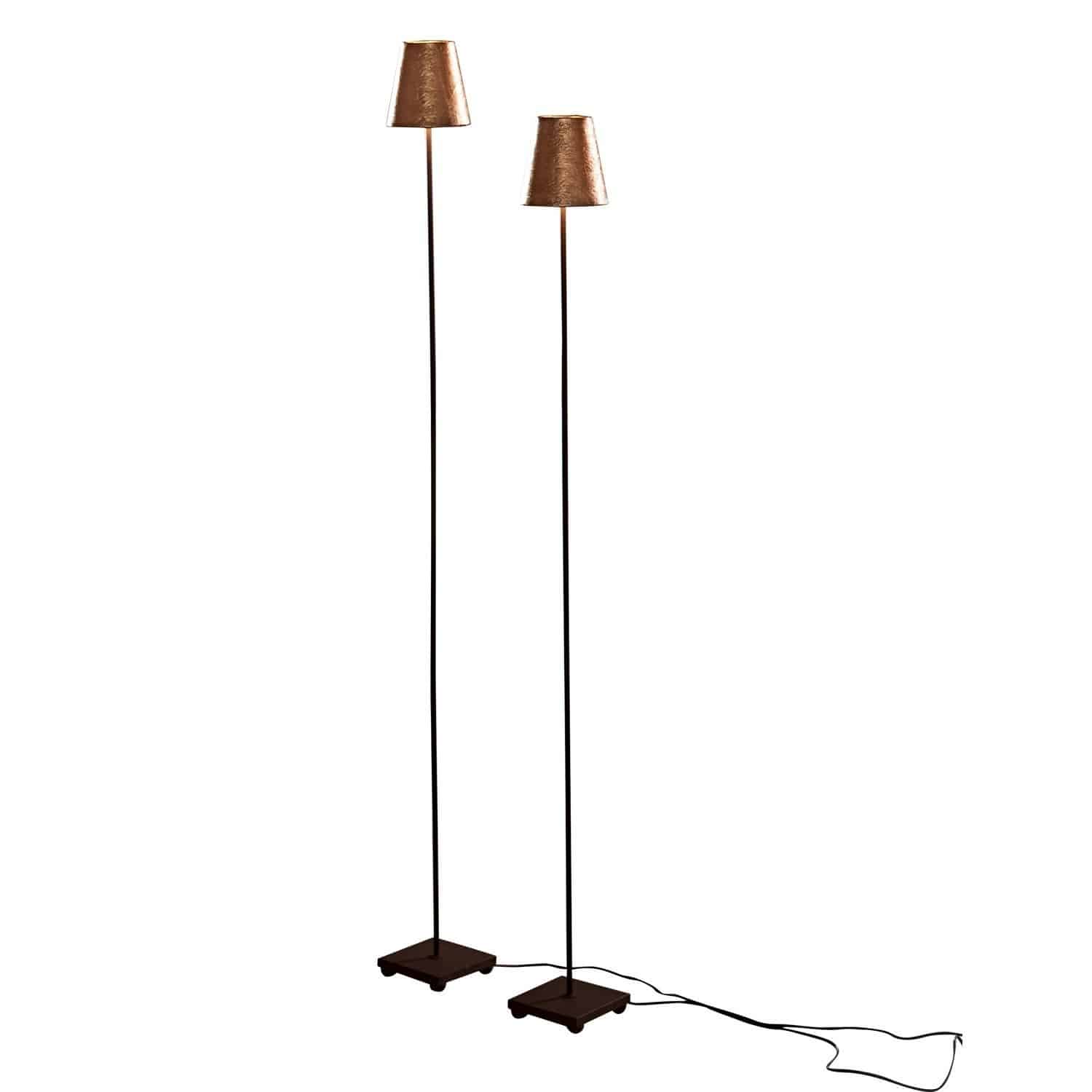 Stehlampe 2er Set Tacoma Paar hohe Stehlampen mit kupferfarbenen Metalllampenschirmen und schwarzen Metallfüßen