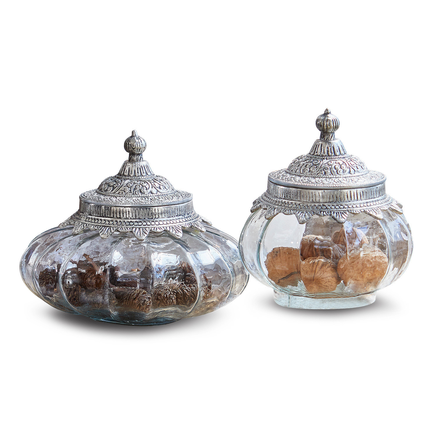 Dose 2er Set Osayi Zwei dekorative Glasbehälter mit silbernen Metalldeckeln und Muster, gefüllt mit Nüssen