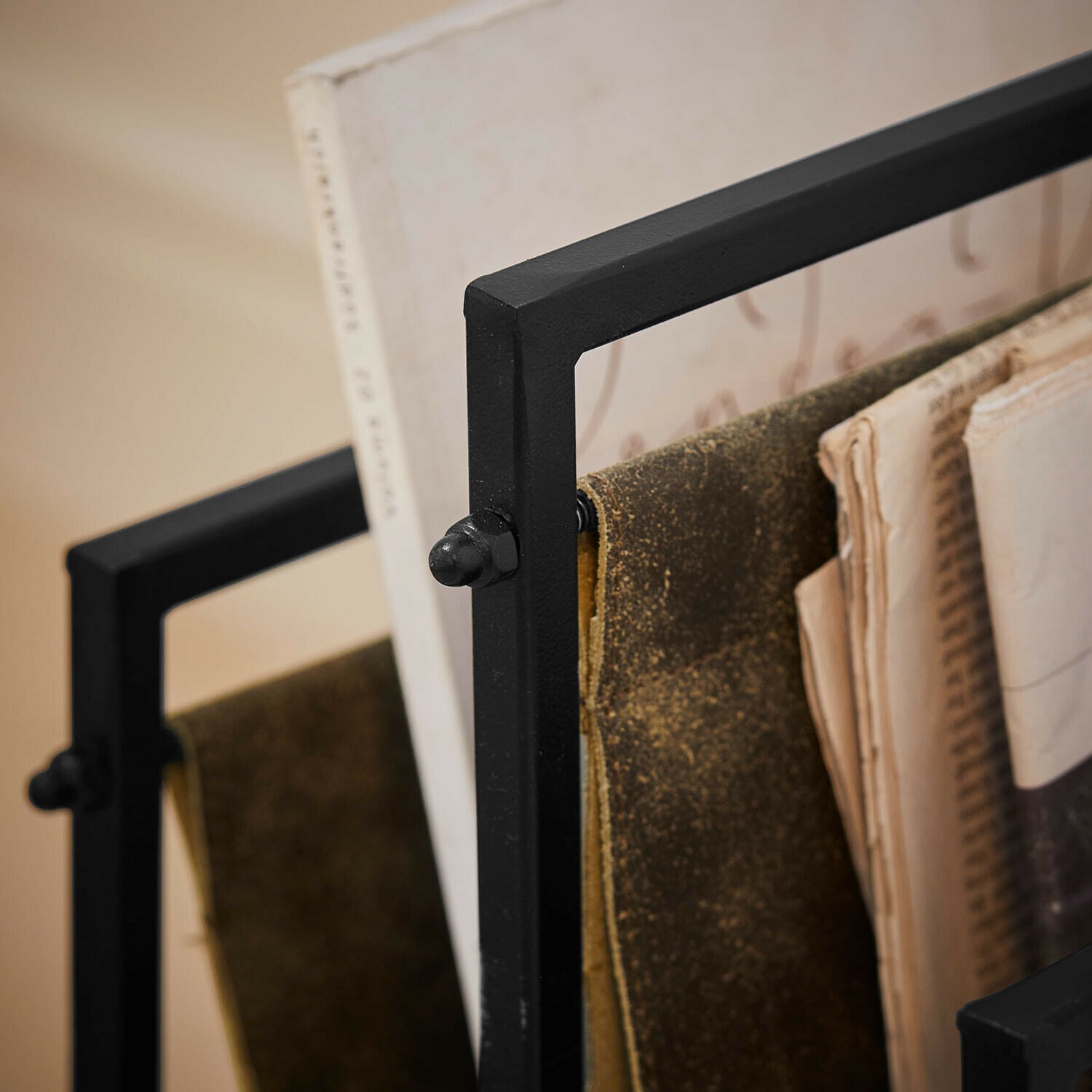 Zeitschriftenhalter Larkwoods