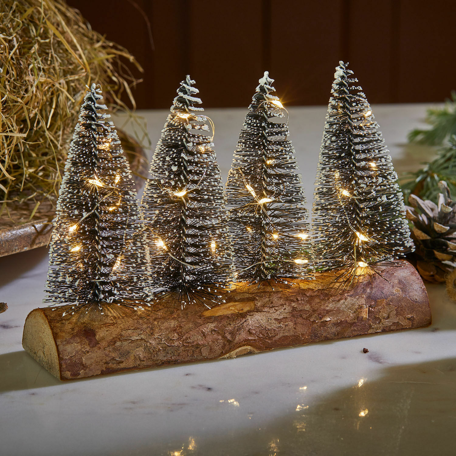 LED-Deko-Bäume Grimstad Weihnachtsdeko mit schwarzen Drahttannen auf Holzsockel, beleuchtet mit LED-Lichterkette