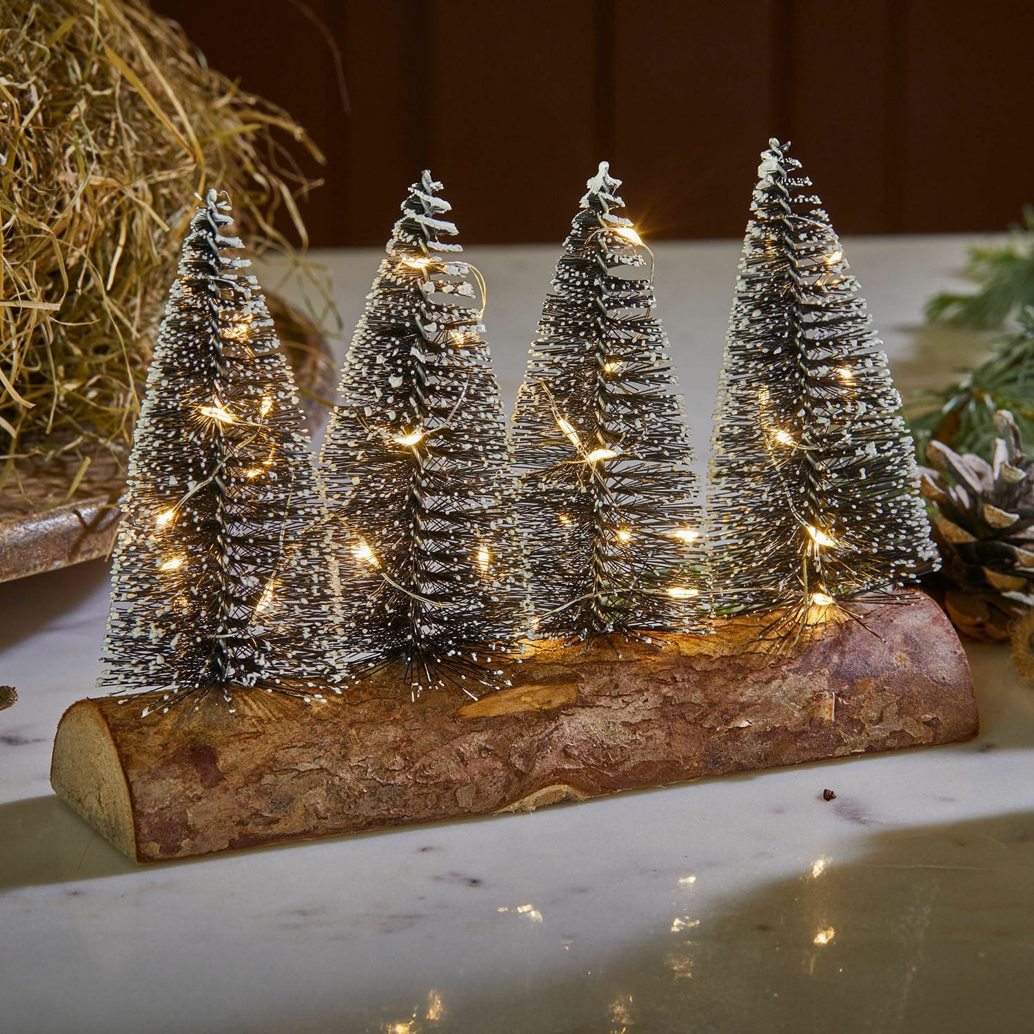 LED-Deko-Bäume Grimstad Weihnachtsdeko mit schwarzen Drahttannen auf Holzsockel, beleuchtet mit LED-Lichterkette