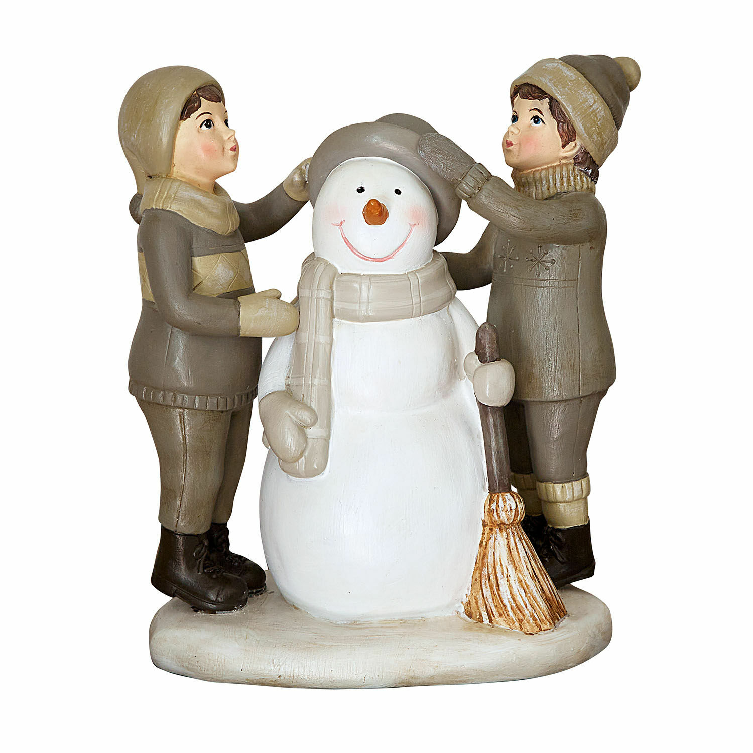 Deko-Figur Elvirette Figur aus Resin mit zwei Kindern, die einen Schneemann in beige-brauner Winterkleidung schmücken