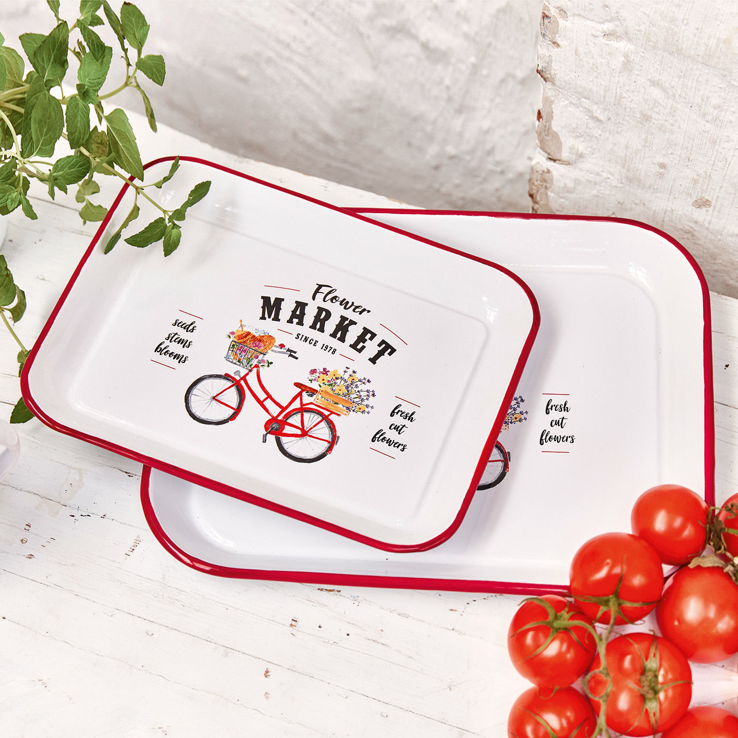 Tablett 2er Set Flower Market Weiße Metalltabletts mit rotem Rand und Fahrradmotiv mit Blumen, dekorative Küchentabletts