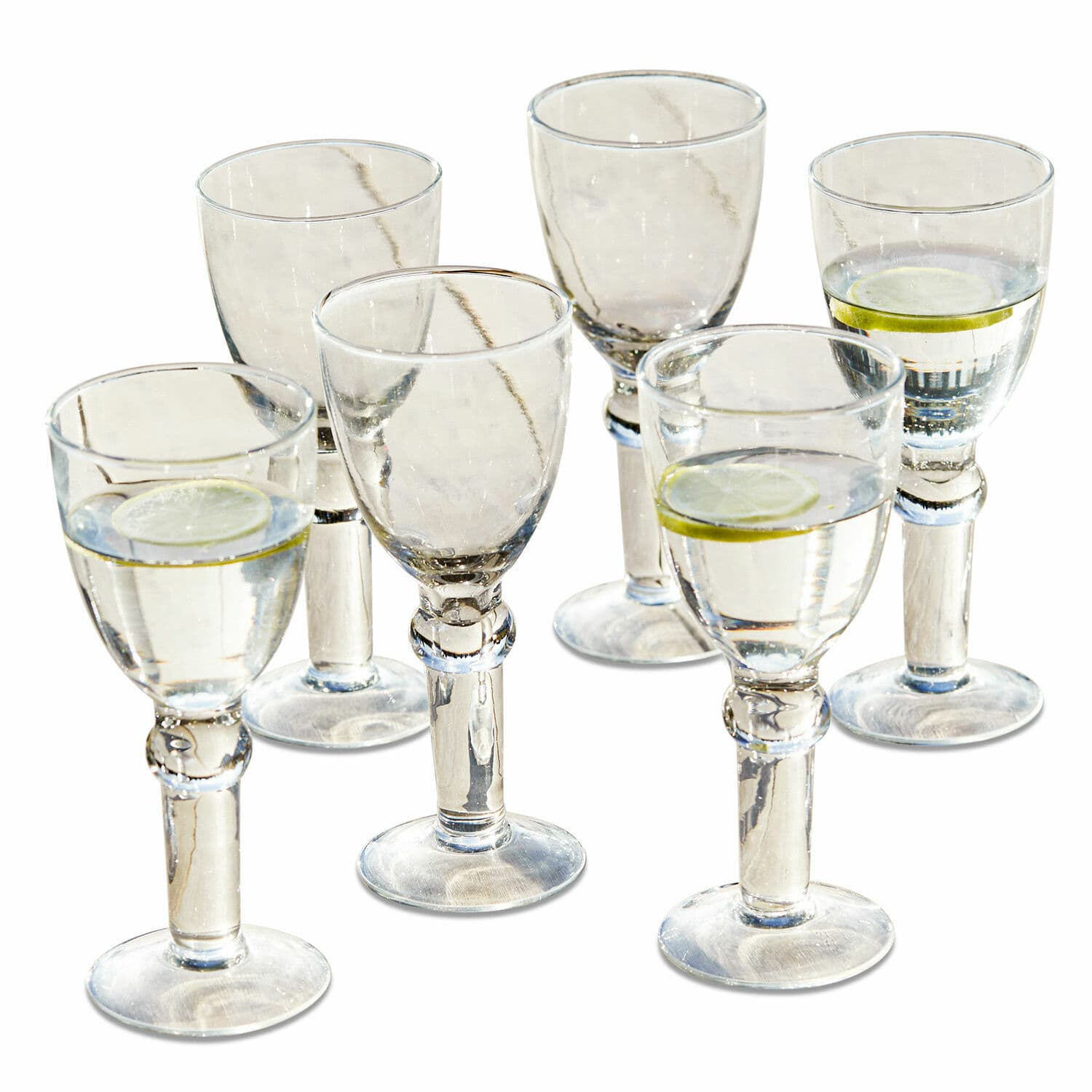 Weinglas 6er Set Devon Sechser-Set klare Gläser mit dickem Stiel, gefüllt mit Wasser und Zitronenscheibe