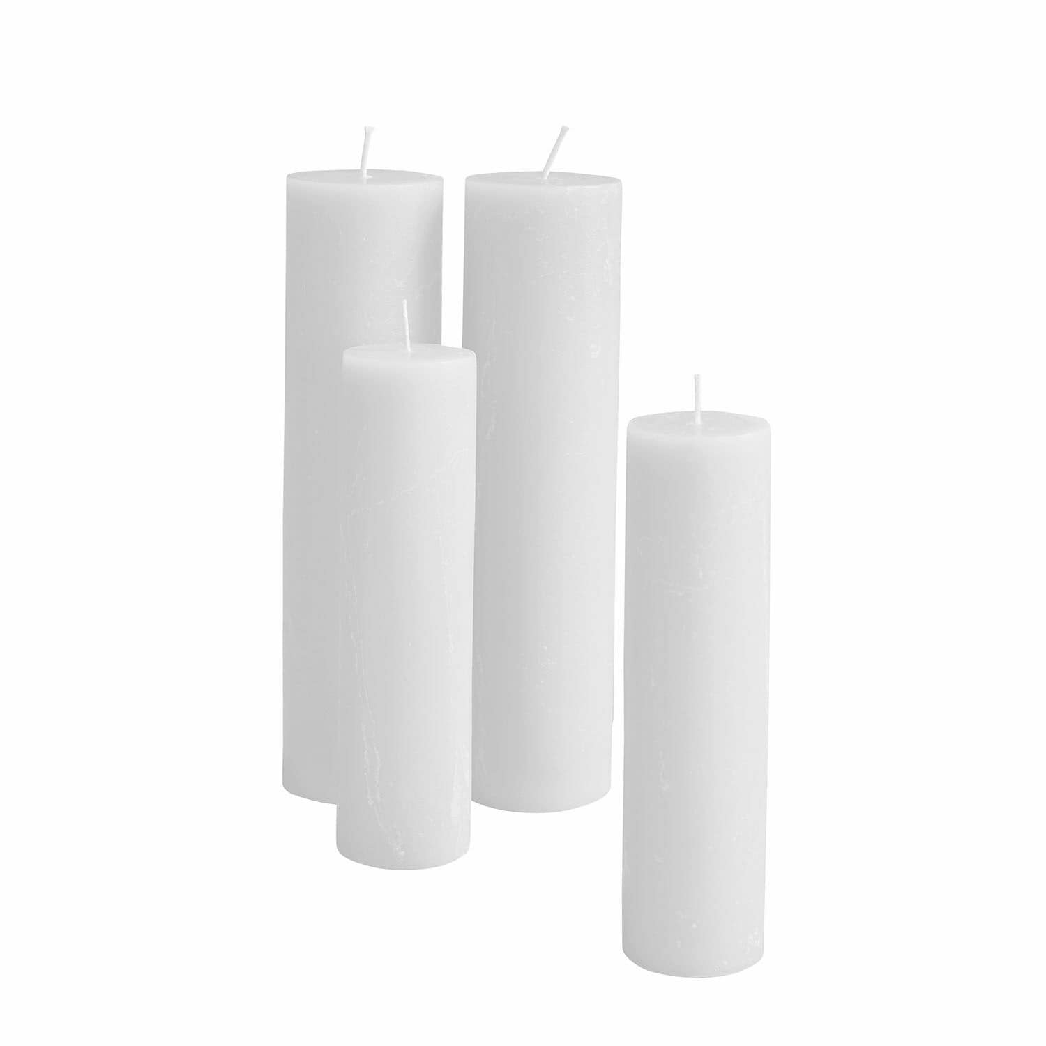 Kerze 4er Set Avinal Set aus vier weißen Stumpenkerzen aus Wachs für Dekoration und gemütliche Atmosphäre