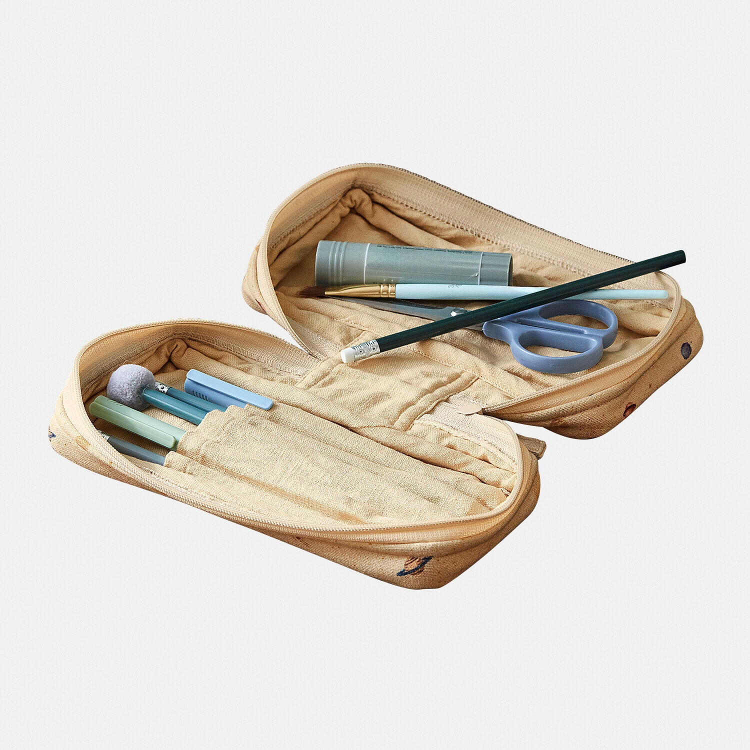 Beige Stoffetui mit Schreib- und Zeichenutensilien, praktischer Schulorganizer