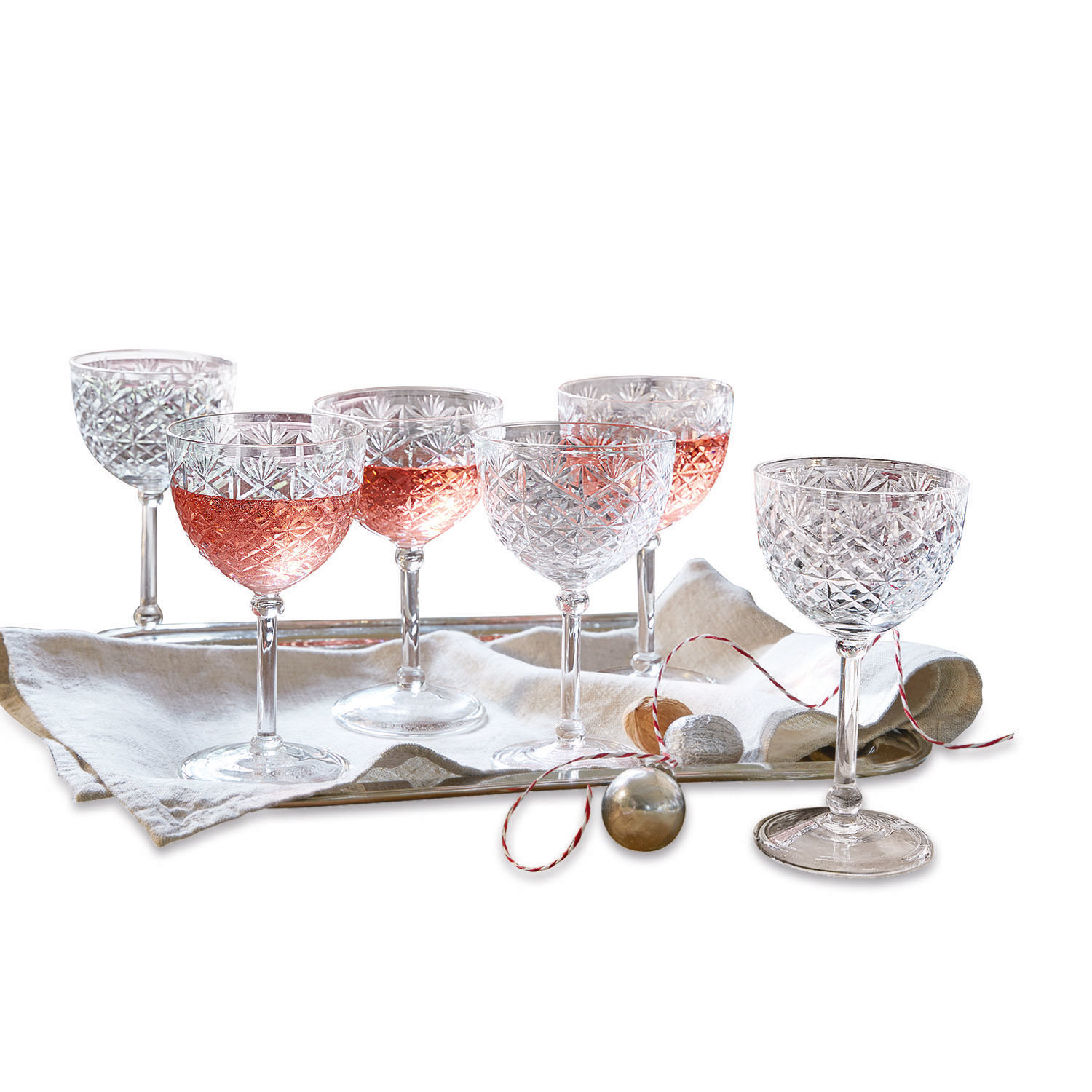 Sektglas 6er Set Olite Sechsteiliges Kristall-Weinglas-Set mit rosé Getränk auf Tablett mit Leinenserviette
