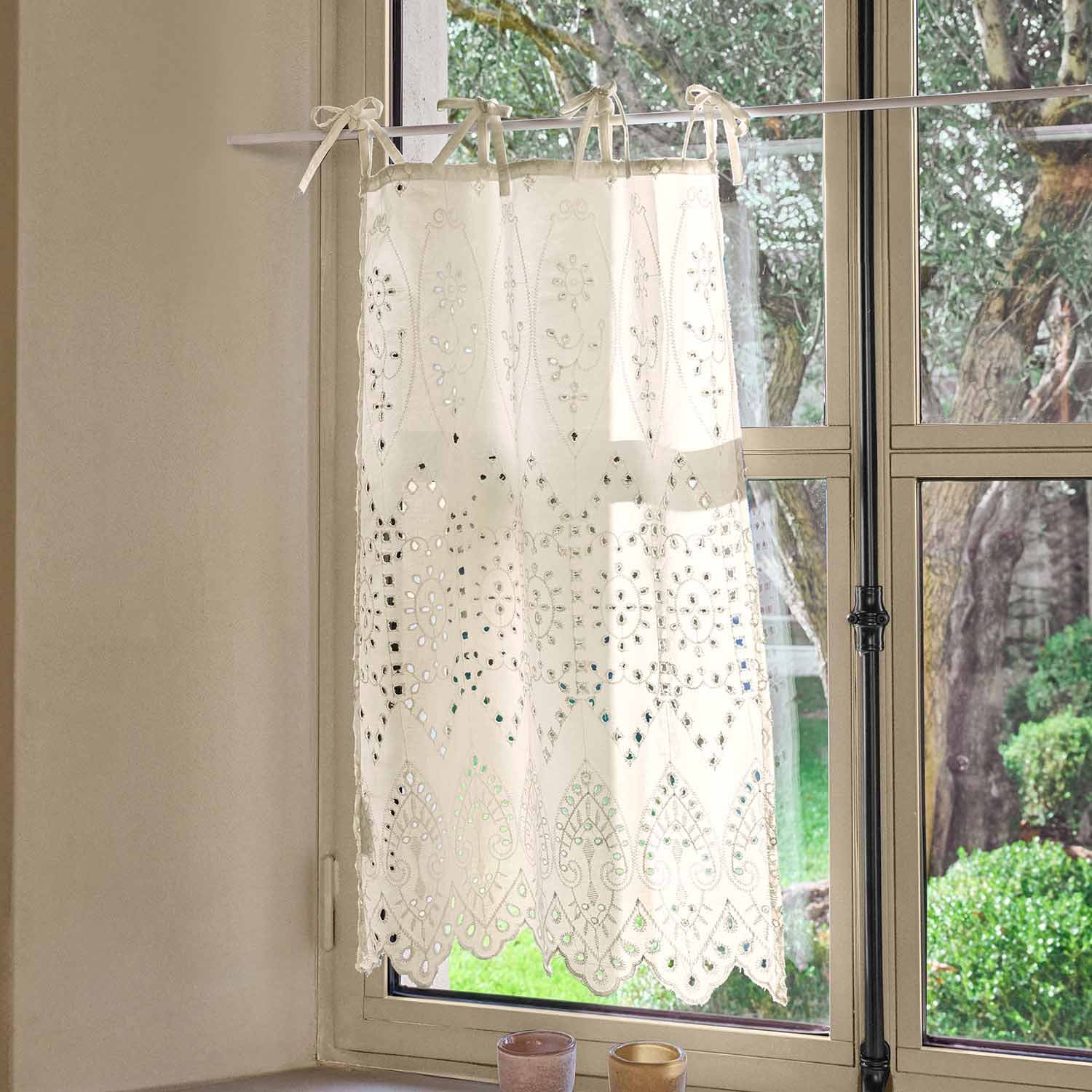 Weiße bestickte Gardine mit Lochmuster, dekorativer Fensterschmuck für Wohnzimmer oder Küche