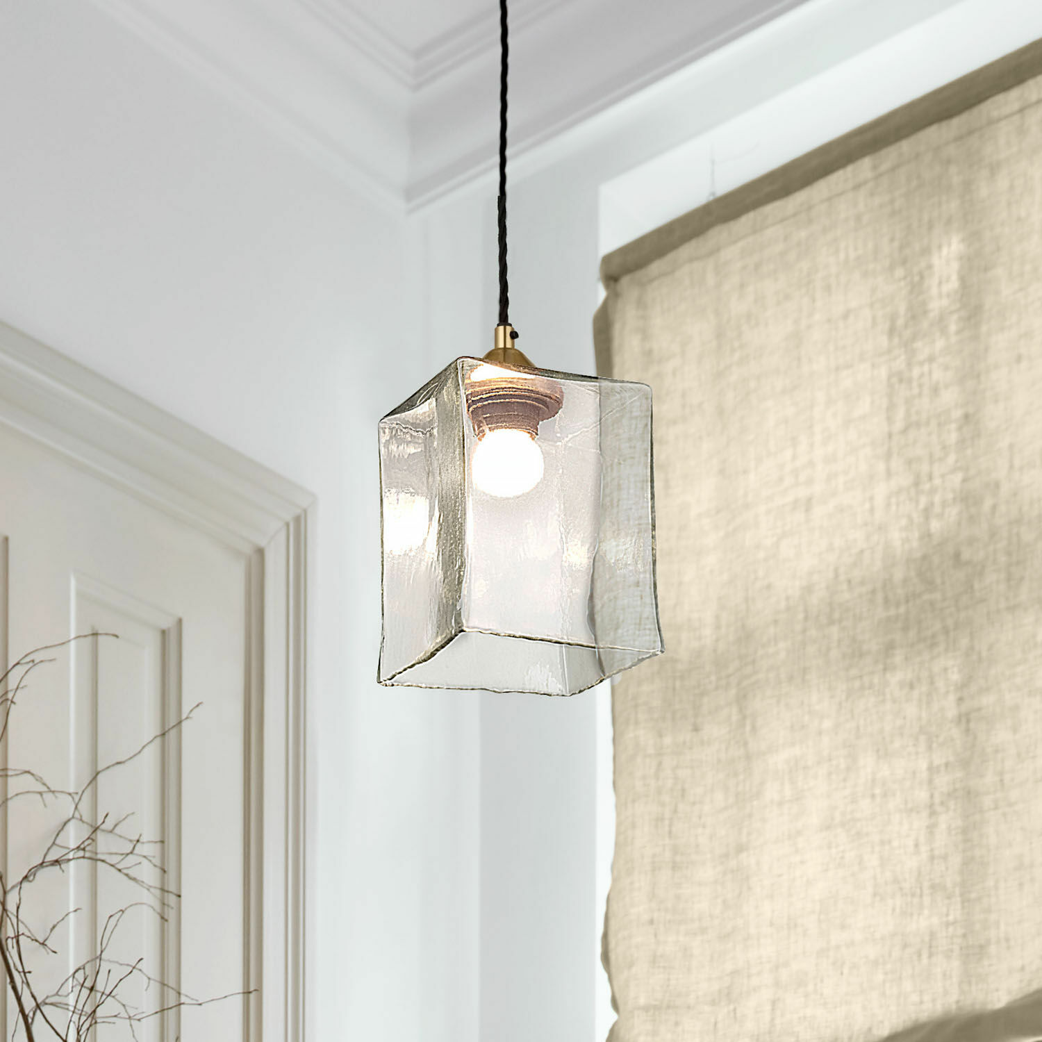 Hängelampe Floravon Transparenter Glas-Hängeleuchter in Würfelform mit schwarzem Kabel und hellem Leuchtmittel