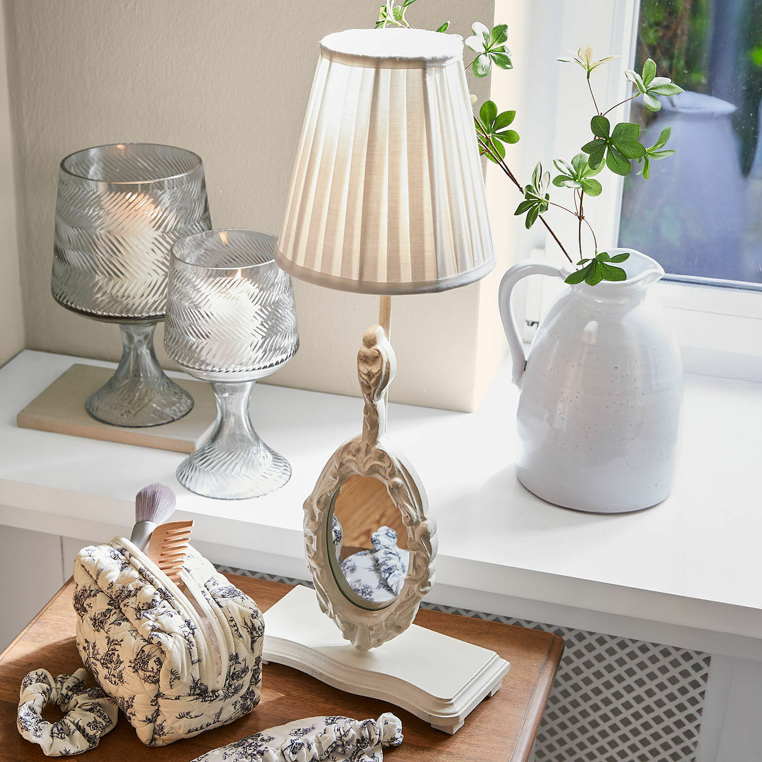 Tischlampe mit Spiegel Brannach