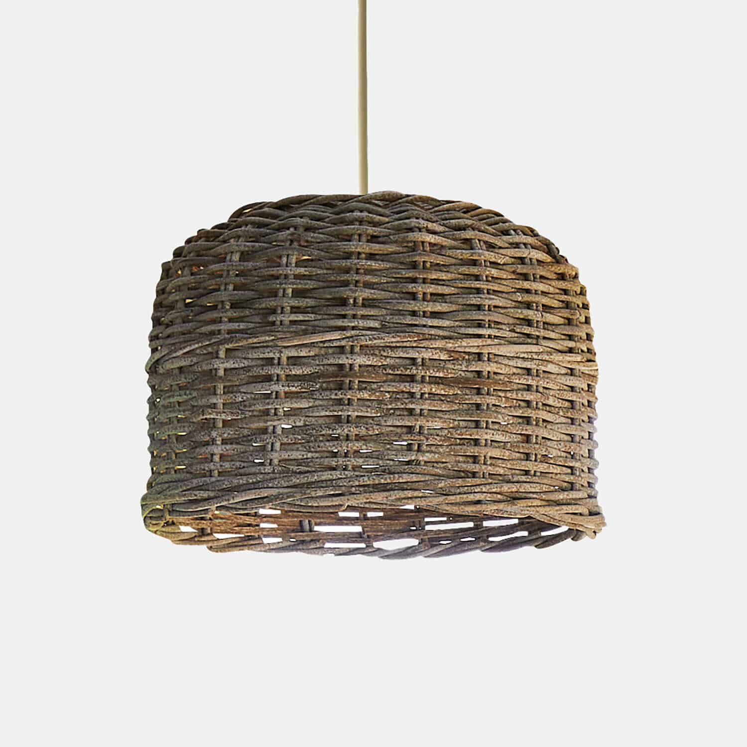Hängelampe aus geflochtenem Rattan in natürlichem Braun für Boho-Interieurs