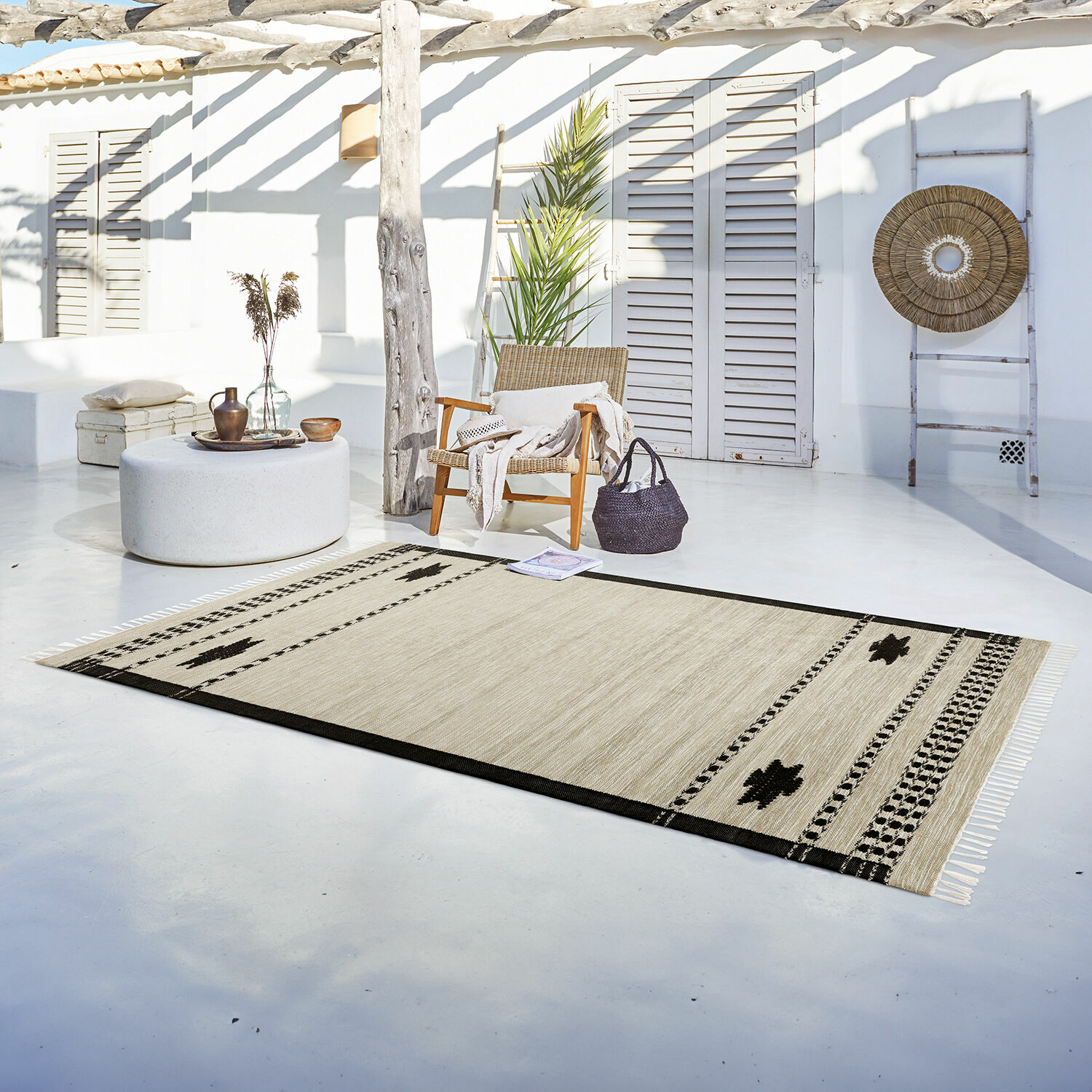 In- & Outdoor-Teppich Moorna Beiger Baumwollteppich mit schwarzem geometrischem Muster, moderner Teppich für Wohnzimmer und Terrasse