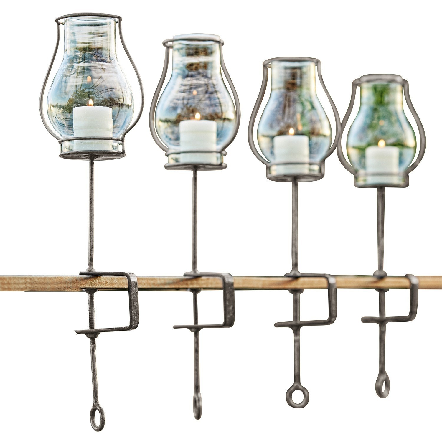 Windlicht 4er Set Calindra Vier Metall-Kerzenhalter mit klarem Glas und weißen Kerzen zum Klemmen an Kanten