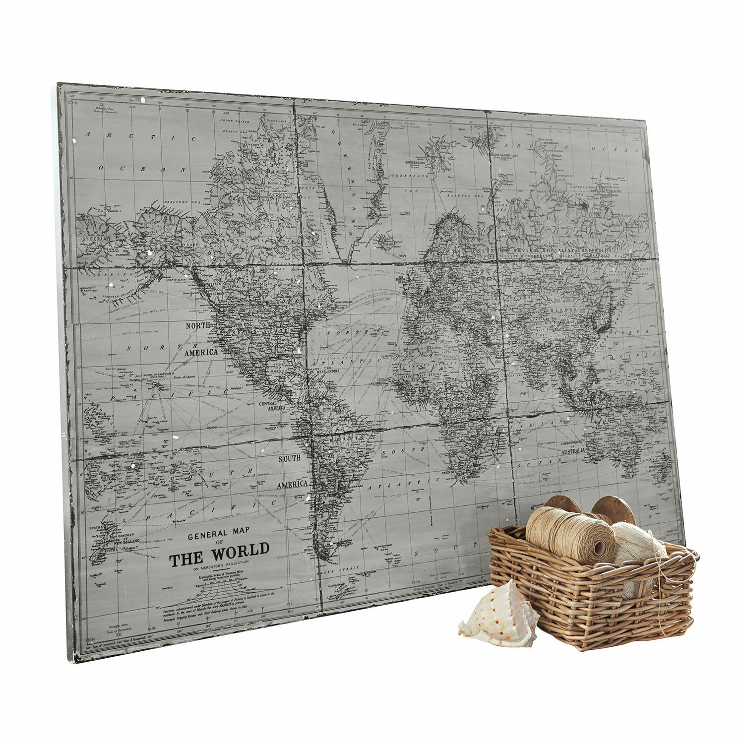 Bild Macolin Graue Vintage-Weltkarte als Wanddekoration mit Korb aus Weide und Garnrollen sowie Muschel
