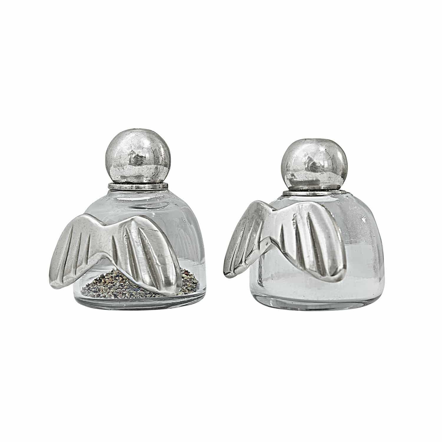Set aus zwei Glas-Salzmühlen mit silbernen Metallflügeln für die Küche