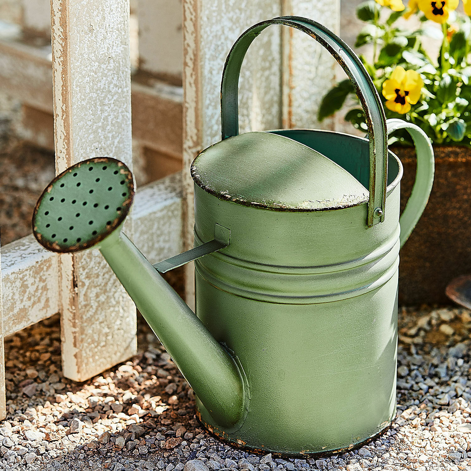 Gießkanne Elliana Grüne Metall-Gießkanne mit Henkel und Ausguss zum Bewässern von Pflanzen im Garten