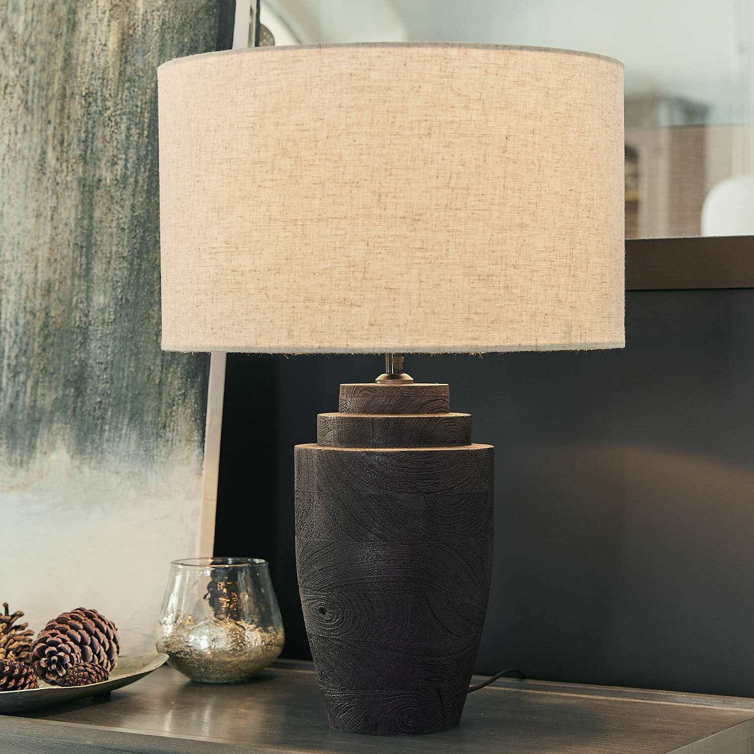 Tischlampe Daphielle Tischlampe aus schwarzem Holz mit beigem Lampenschirm, Wohnraumbeleuchtung, Dekoration