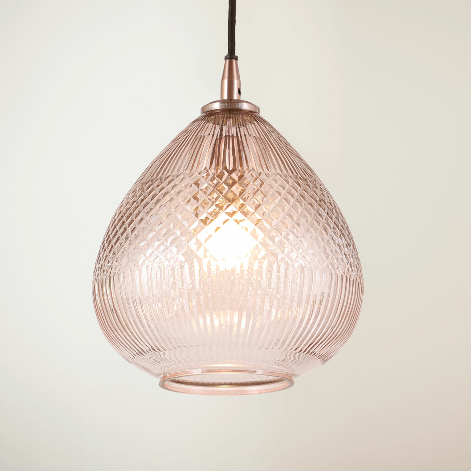 Hängelampe Drélinette Hängelampe aus Glas mit kupferfarbener Fassung und Diamantmuster, dekorative Deckenleuchte