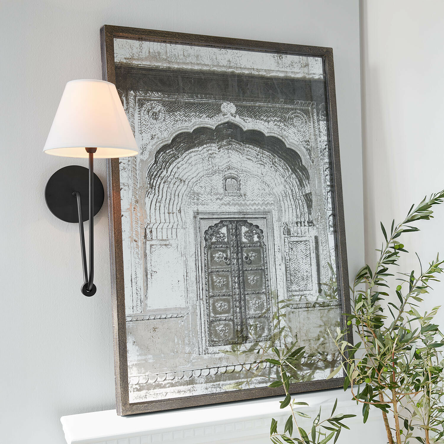 Motivspiegel Aminari Dekorativer Spiegel mit antik wirkendem Rahmen und Türmotiv im Vintage-Stil fürs Wohnzimmer