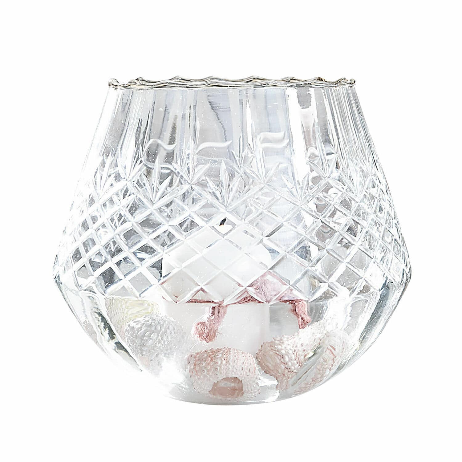 Windlicht Tianie Glas-Teelichthalter mit graviertem Muster, weißer Kerze und Muschel-Dekor im maritimen Stil
