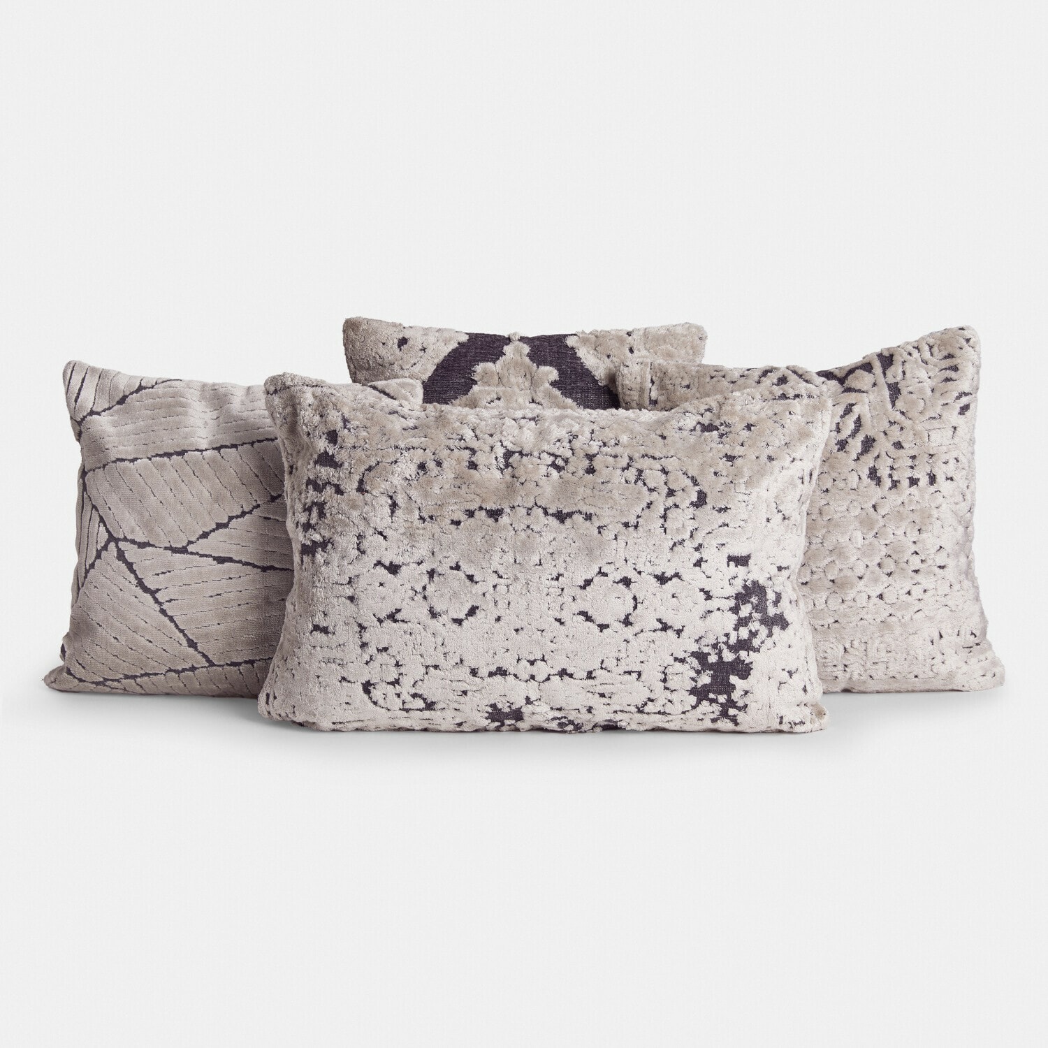 Kissenhülle 4er Set Plaisancière Set aus vier dekorativen Kissen aus weichem Material in Beige und Braun für gemütliches Wohnen