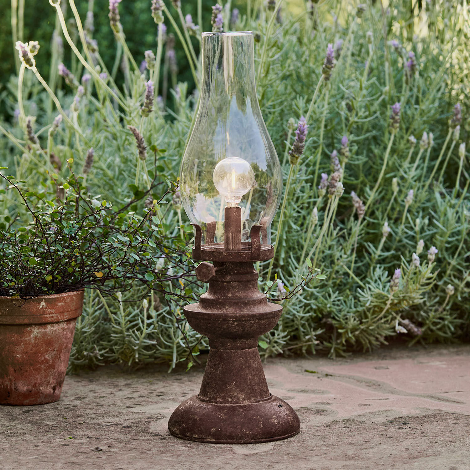 Wiederaufladbare LED-Laterne Chexbres