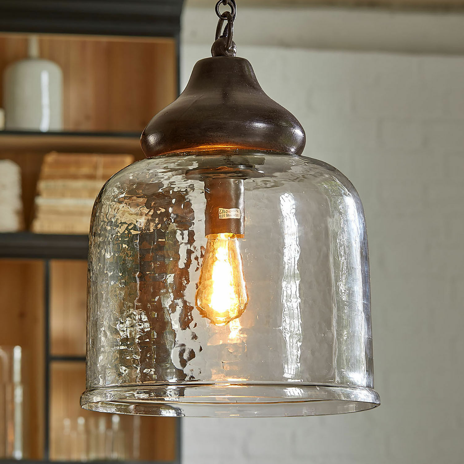 Hängelampe Walderton Hängelampe aus Glas mit kupferfarbenem Abschluss und warmem Licht, Industrie-Stil