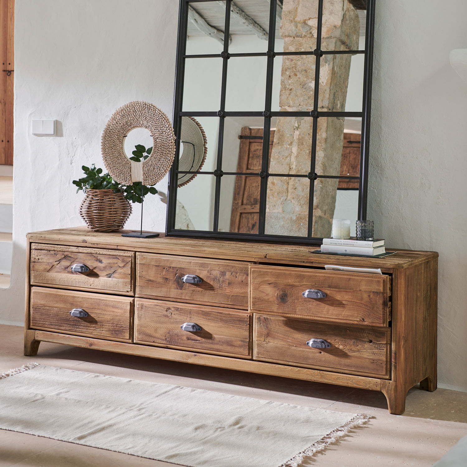 Kommode Wittfield Rustikale Kommode aus Naturholz mit sechs Schubladen und Metallgriffen in warmem Design