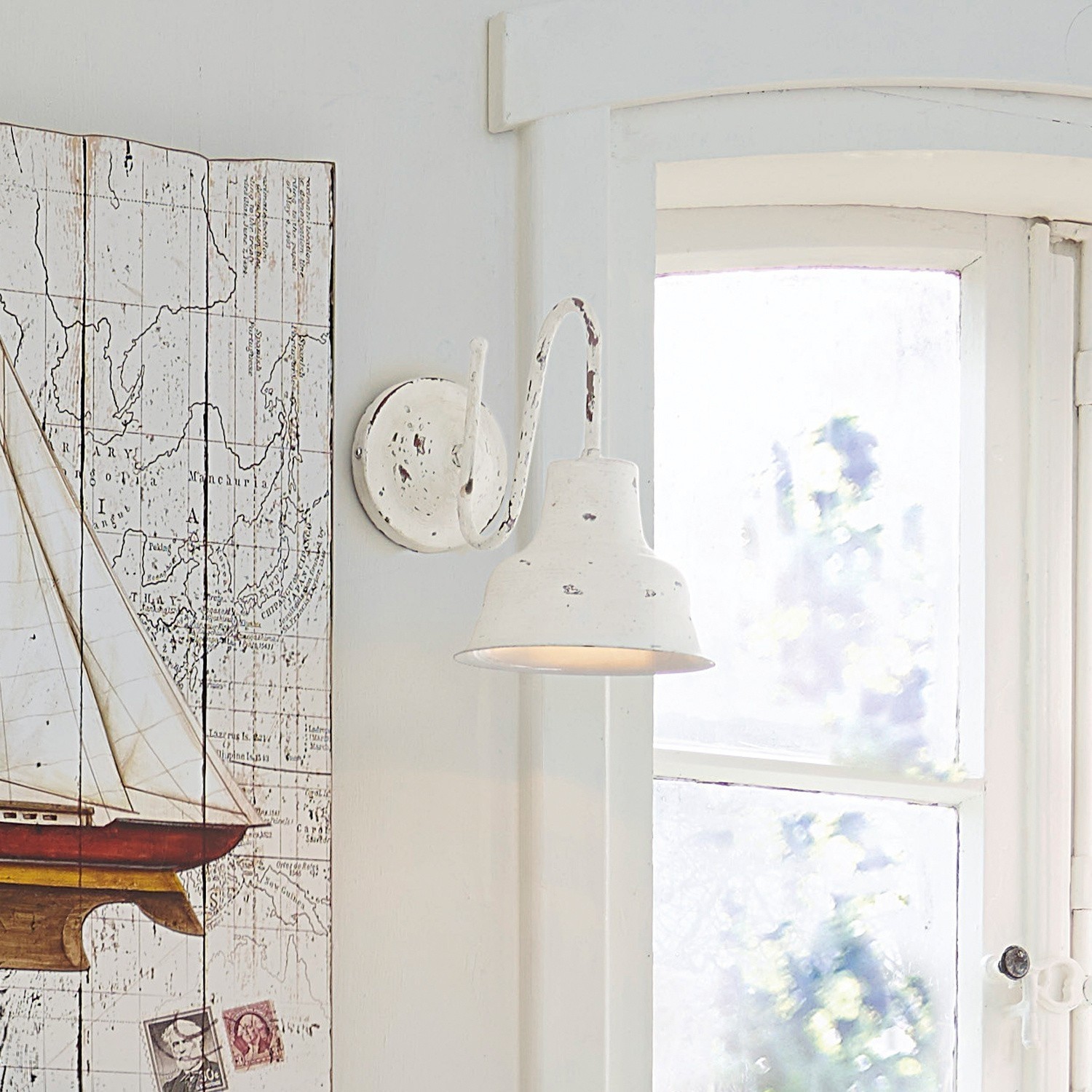 Wandlampe Sidney Weiße Metall-Wandleuchte mit antikem Look im Vintage-Stil für stimmungsvolle Innenbeleuchtung