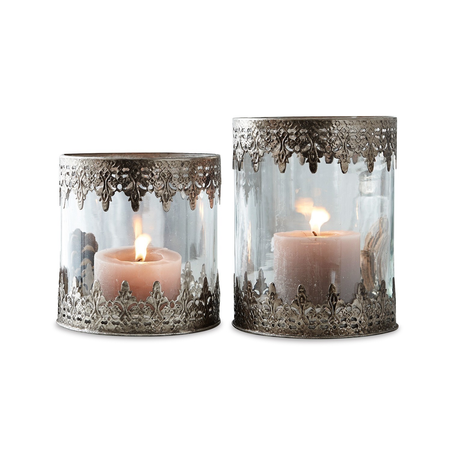 Windlicht 2er Set Lauriane Zweier-Set Glaswindlichter mit silberner Metallspitzenverzierung und brennenden Kerzen innen