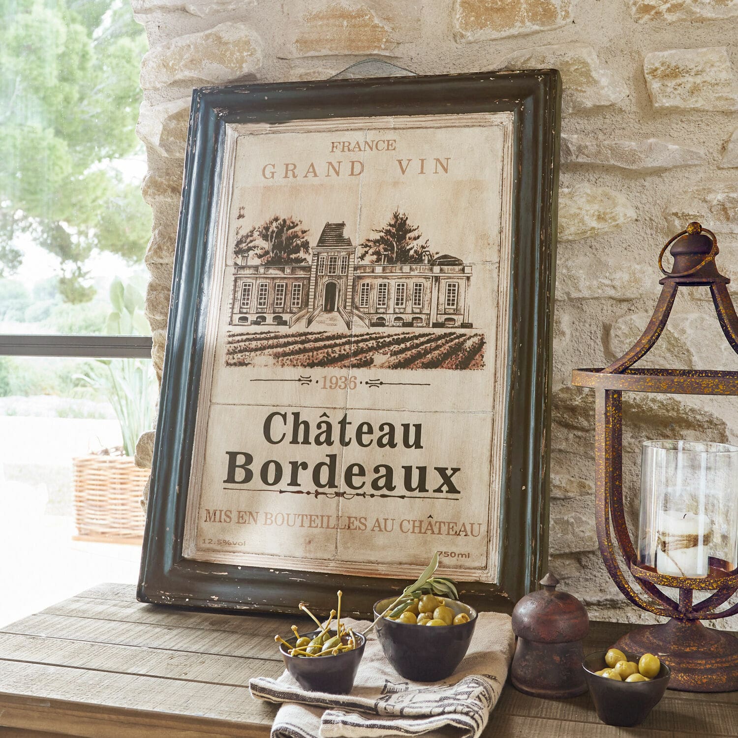 Bild Château Bordeaux Bild mit schwarzem Rahmen und Château Bordeaux Motiv auf beigem Hintergrund, Vintage-Wanddeko