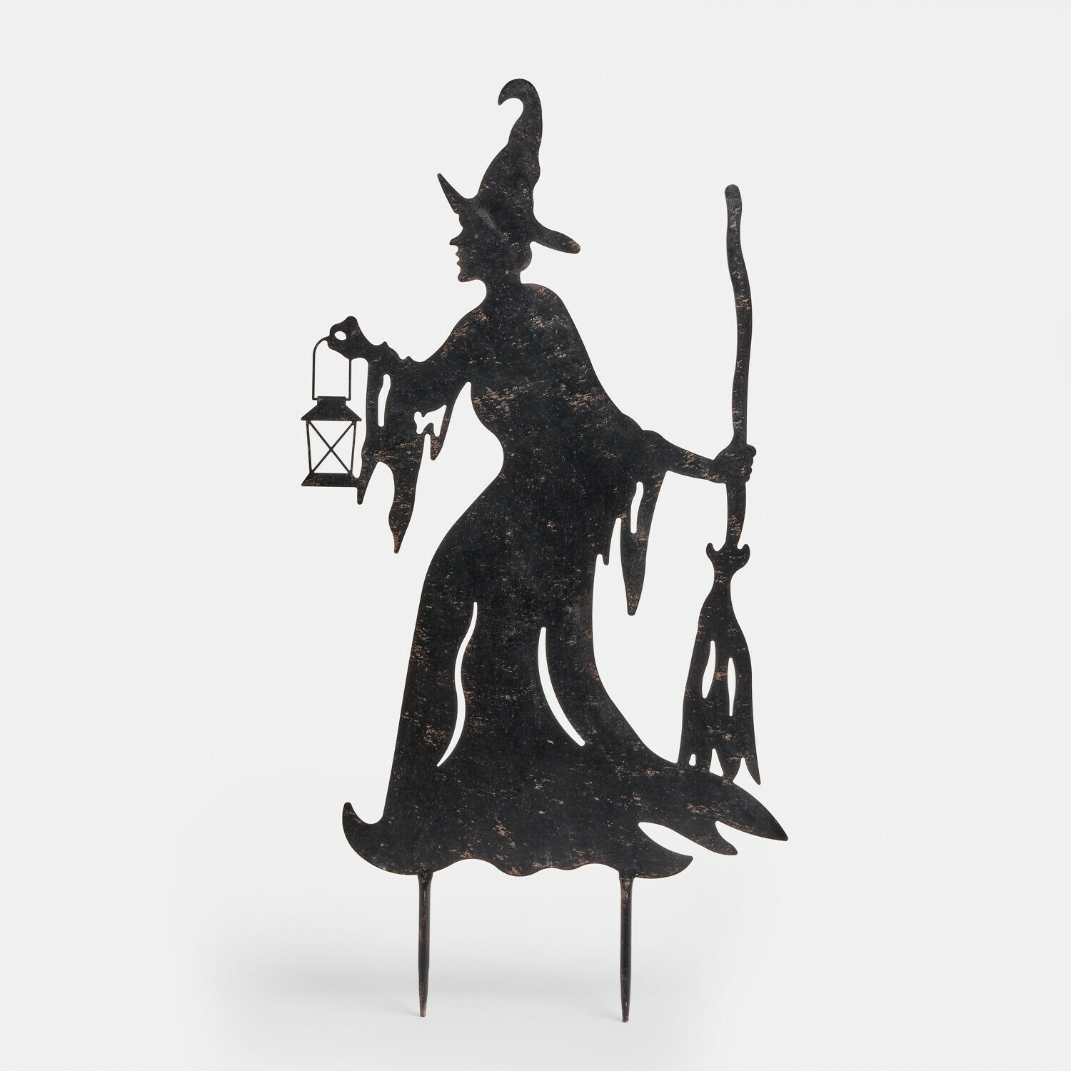 Gartenstab Talmora Schwarze Metall-Gartendekoration in Form einer Hexe mit Laterne und Besen für Halloween