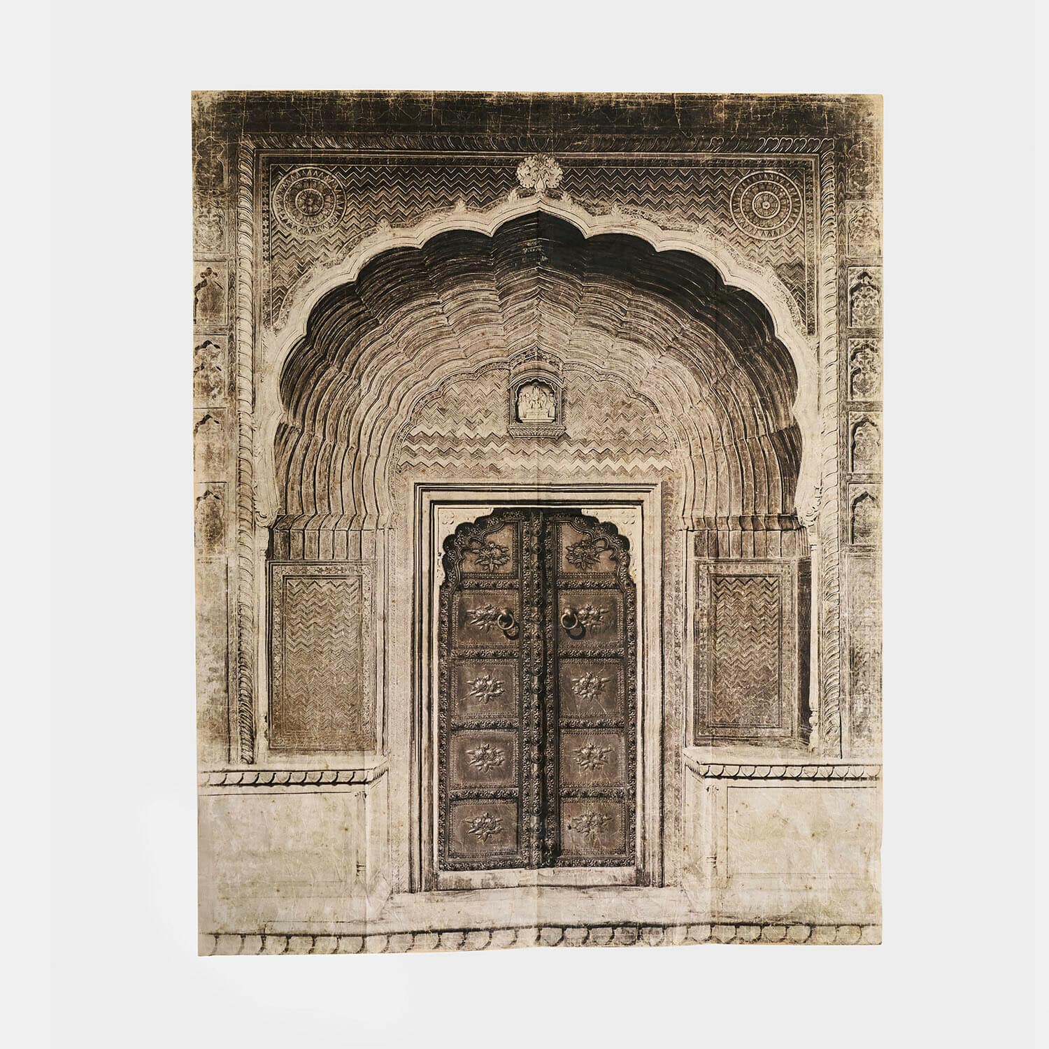 Dekoratives Wandpaneel mit orientalischem Türmotiv in Beige- und Brauntönen für Wohnraum
