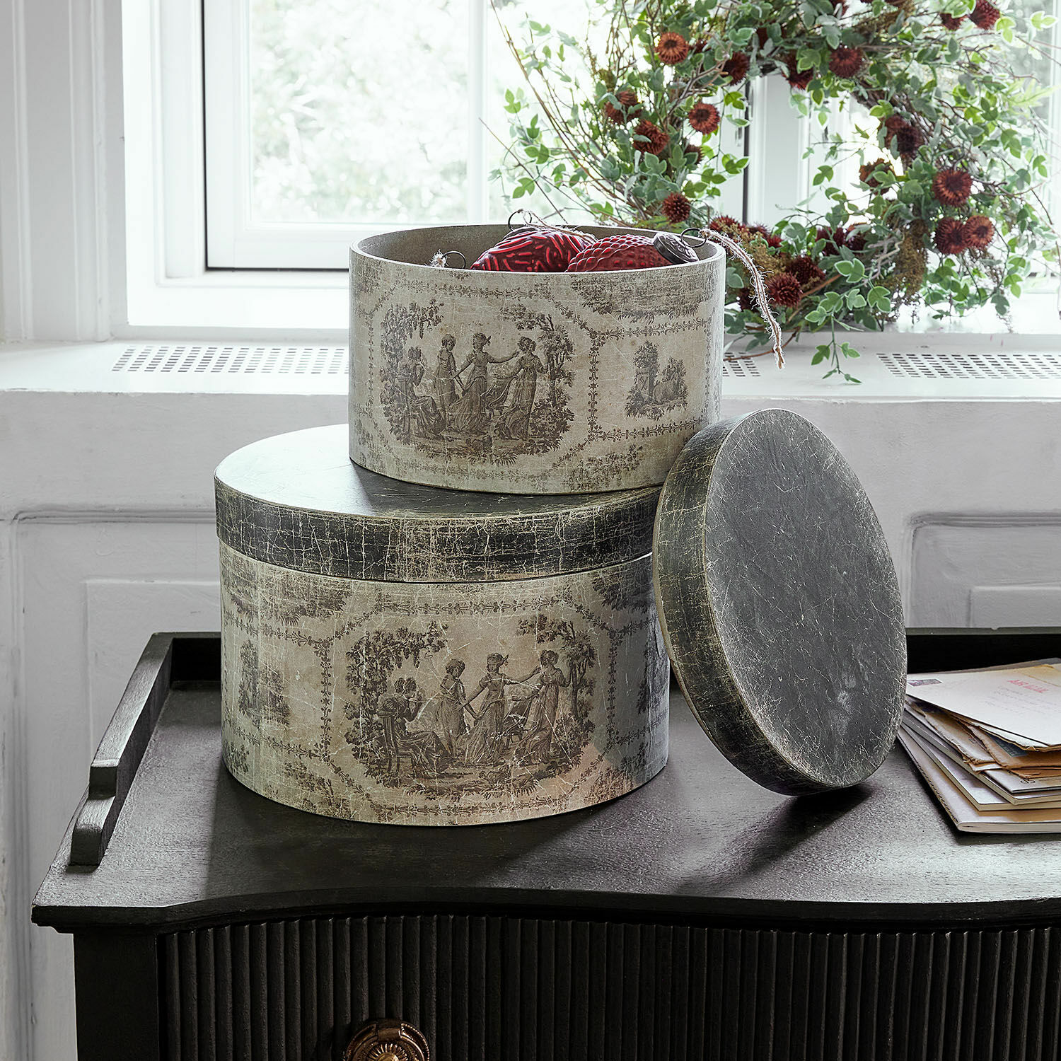 Box 2er Set Eltharien Runde Vintage-Papierboxen mit Figurenmotiv, dekorative Aufbewahrung für Zuhause