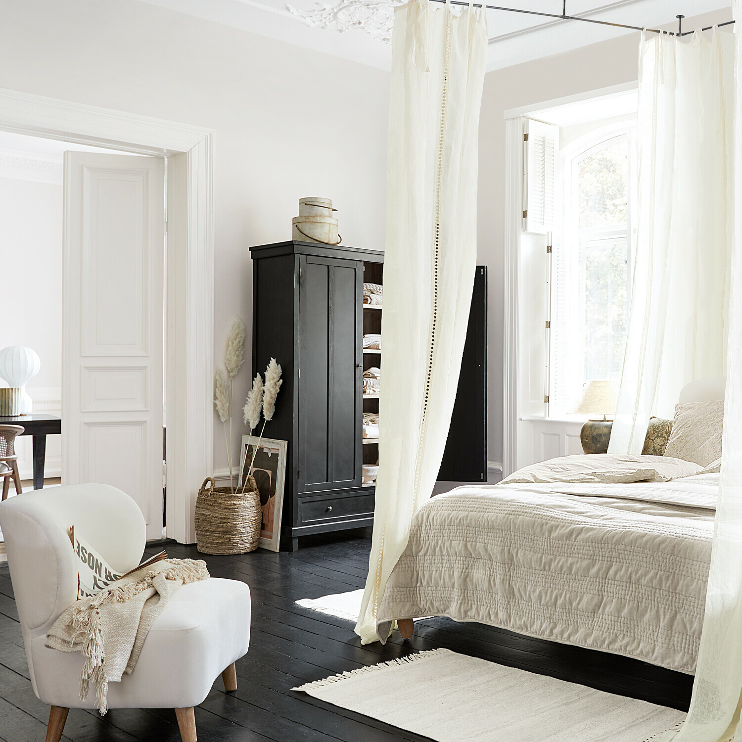 Kleiderschrank Sirevol