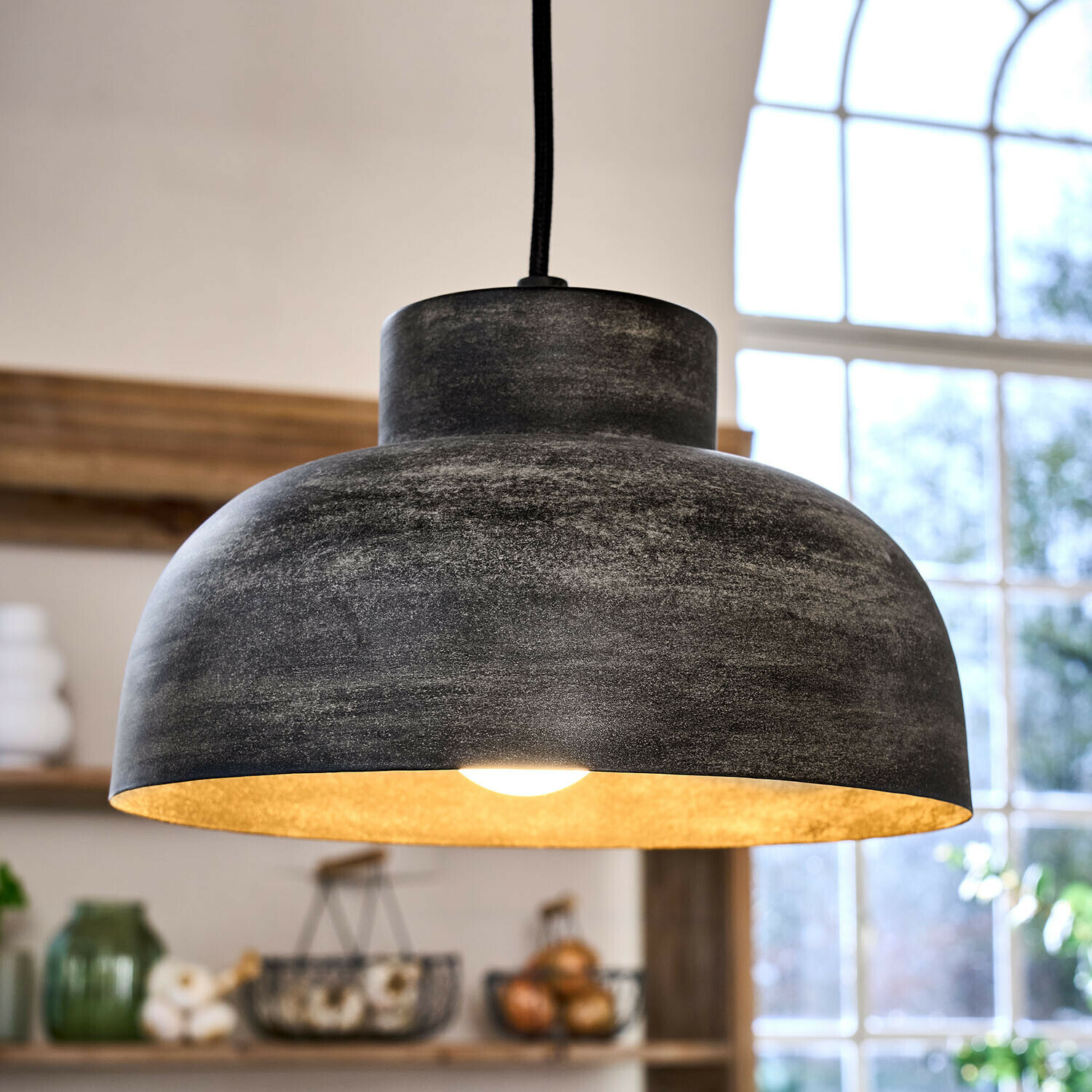 Hängelampe Soleil de Minuit Hängelampe aus schwarzem Metall mit warmem Licht, moderner Industrie-Design für Wohnzimmer