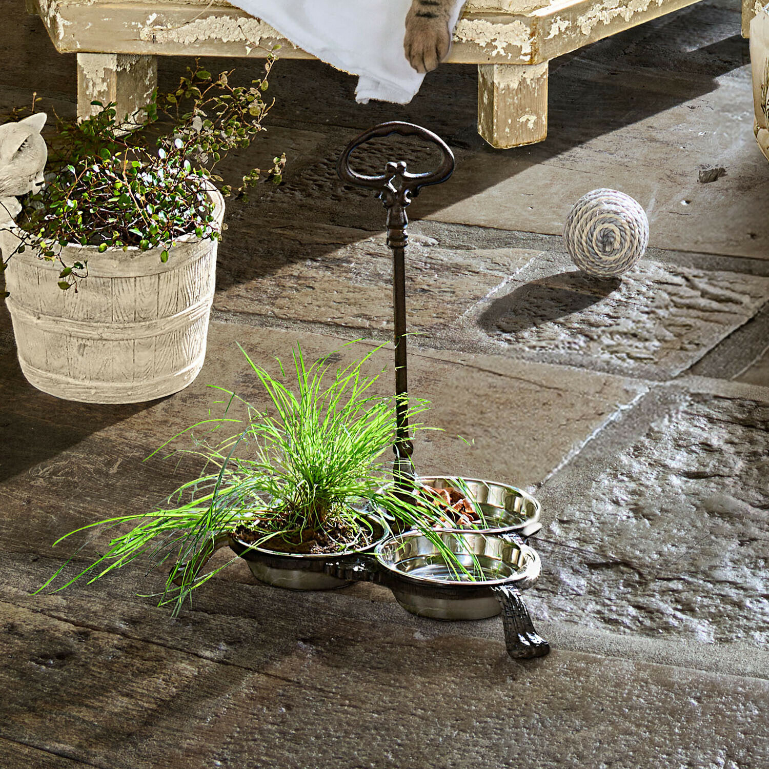 Futternapf mit Halterung Petivas