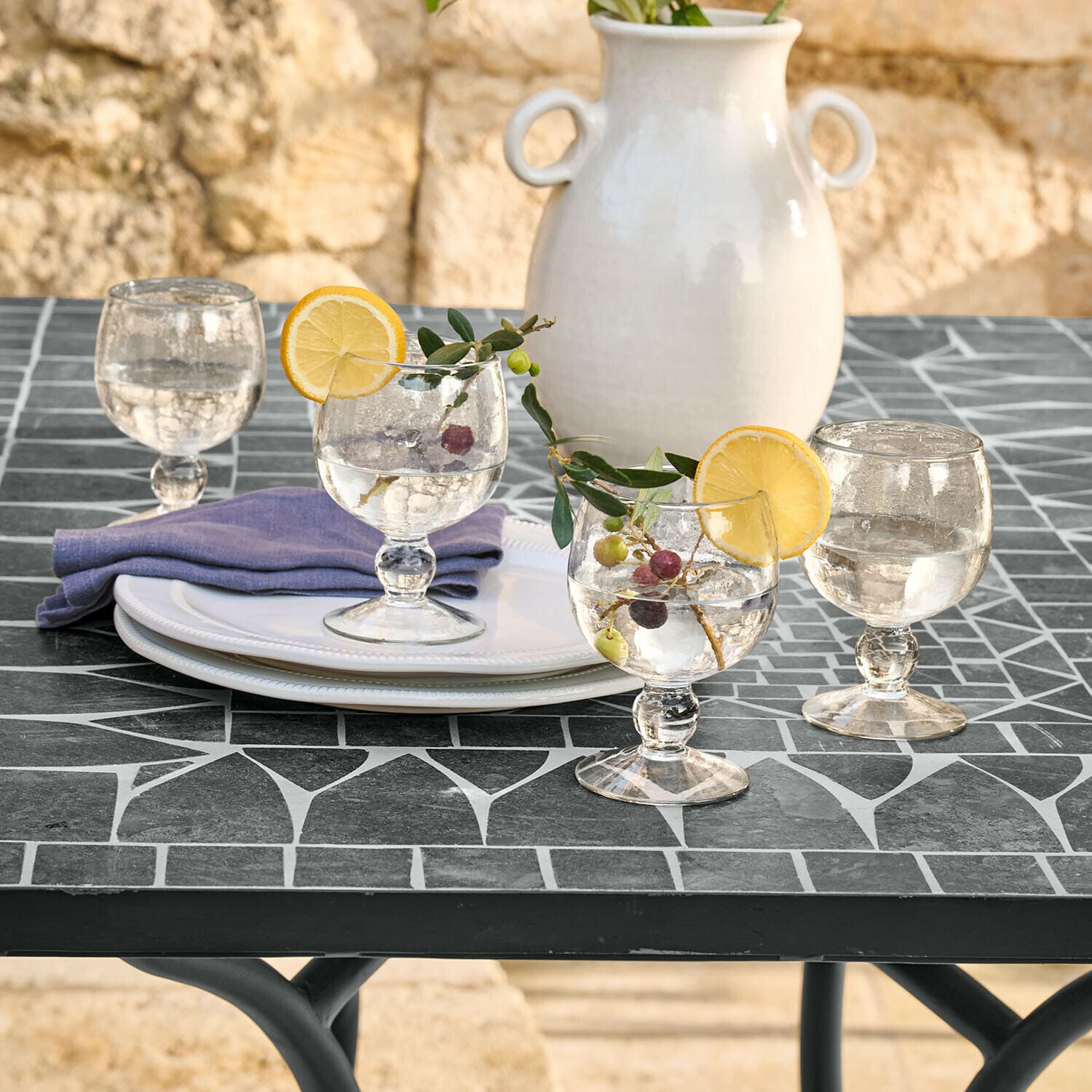 Outdoor Tisch decken | Stilvolle Gartentischdeko