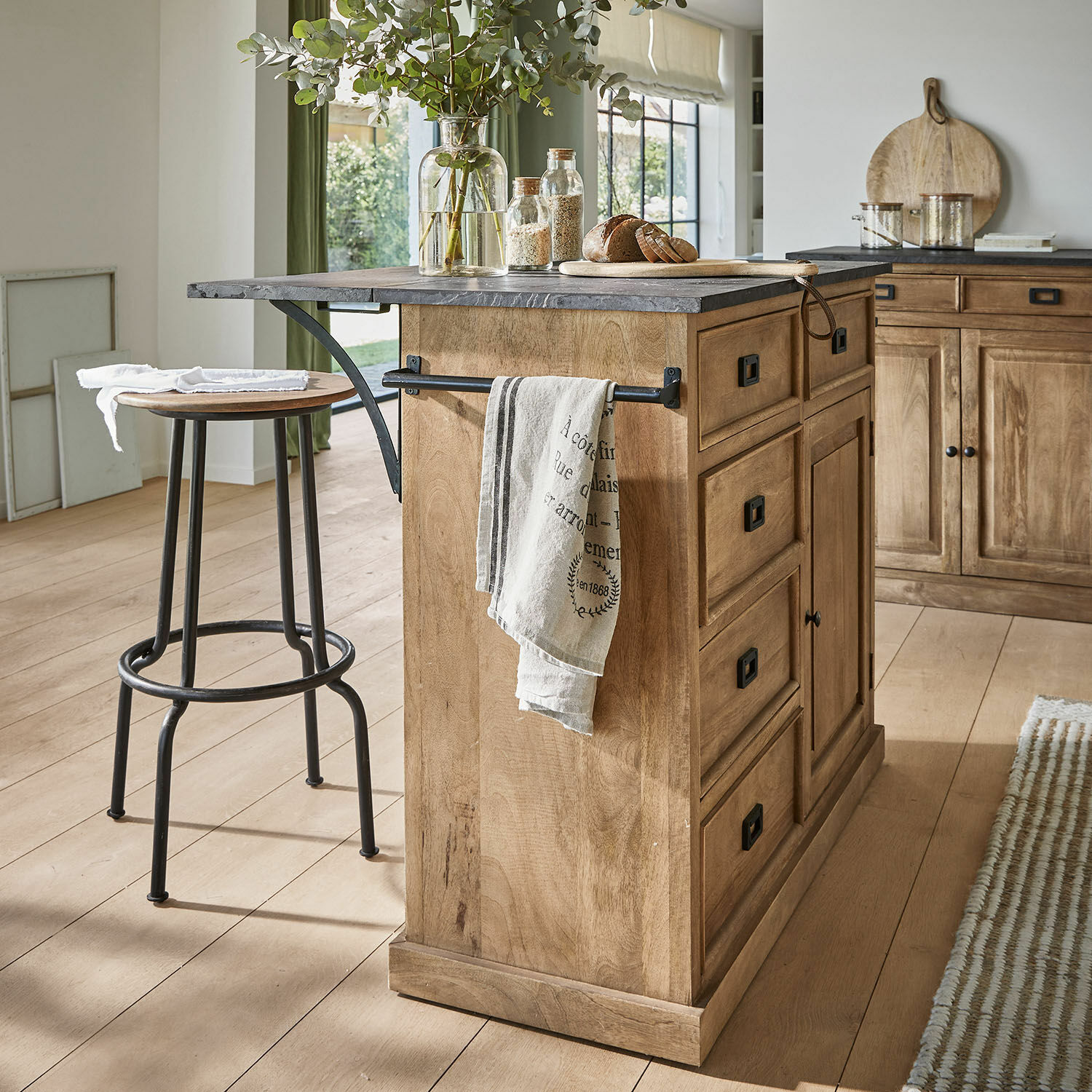 Küchenblock Montégut Kücheninsel aus Mangoholz mit grauer Steinplatte, rustikaler Stil, Küchenmöbel