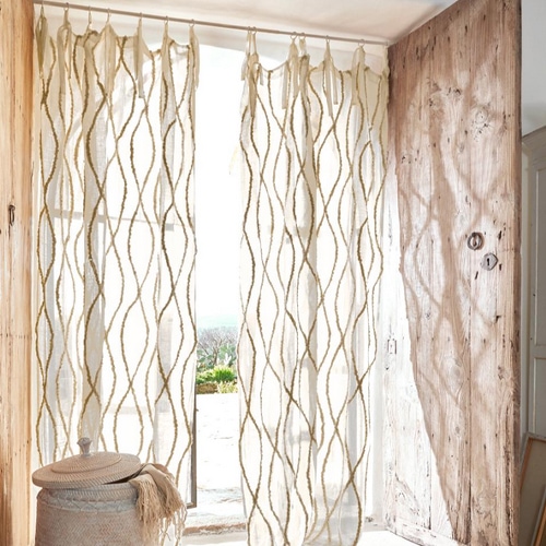 Transparente Vorhänge mit beigem Zopfmuster, natürliche Boho-Fensterdekoration