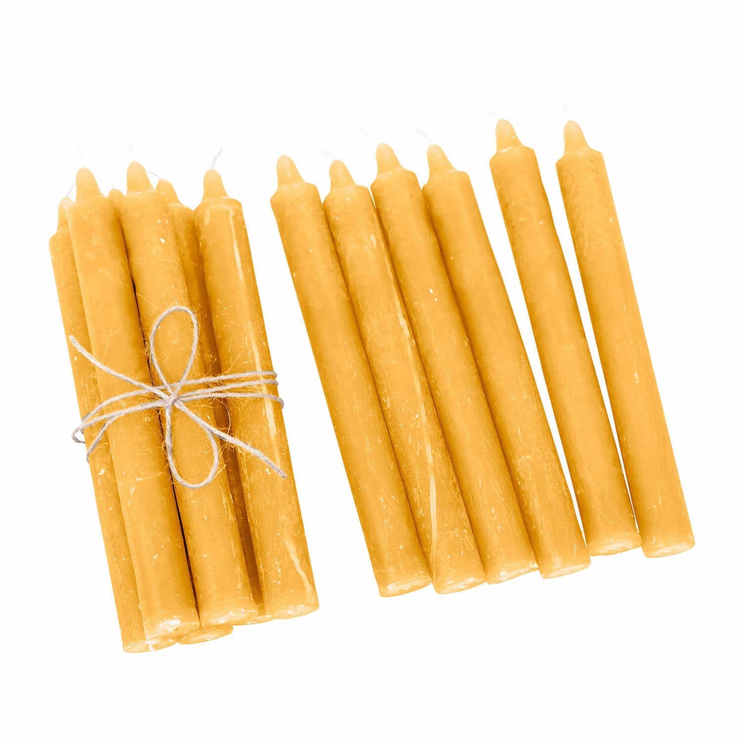 Kerze 12er Set Bauceau Set aus natürlichen Bienenwachskerzen in honiggelber Farbe für gemütliche Wohnraumdekoration