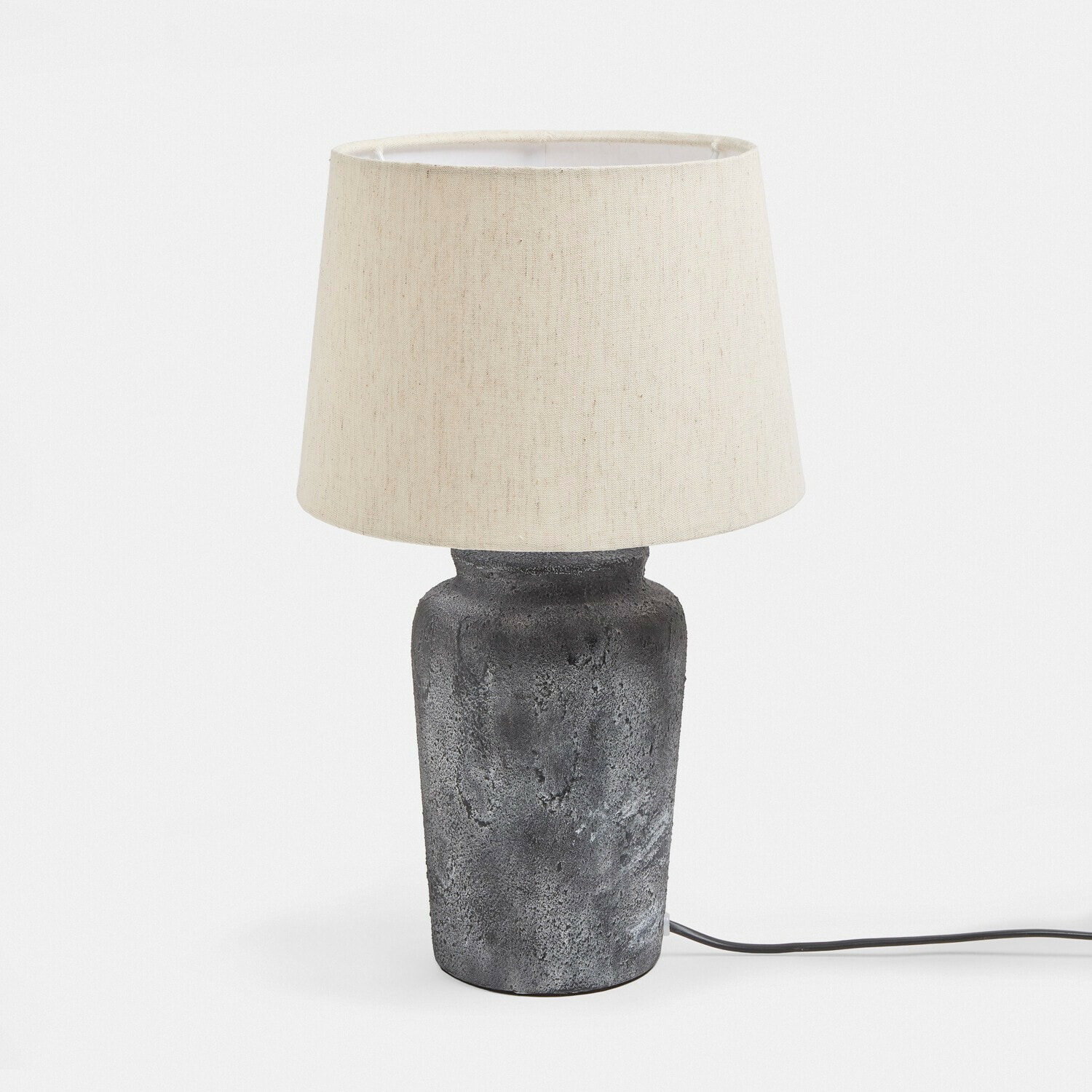 Tischlampe Karvienne Tischlampe aus dunkelgrauem Steinzeug mit cremefarbenem Stoffschirm, modernes Wohnlicht