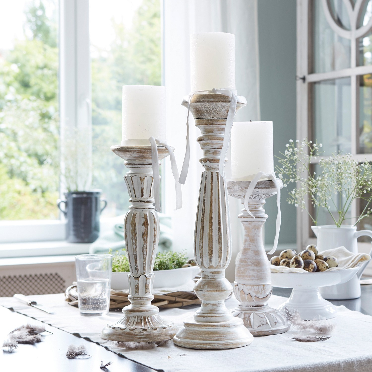 Kerzenständer 3er Set Folligny Set aus drei weißen, antik wirkenden Holz-Kerzenhaltern als Tischdekoration