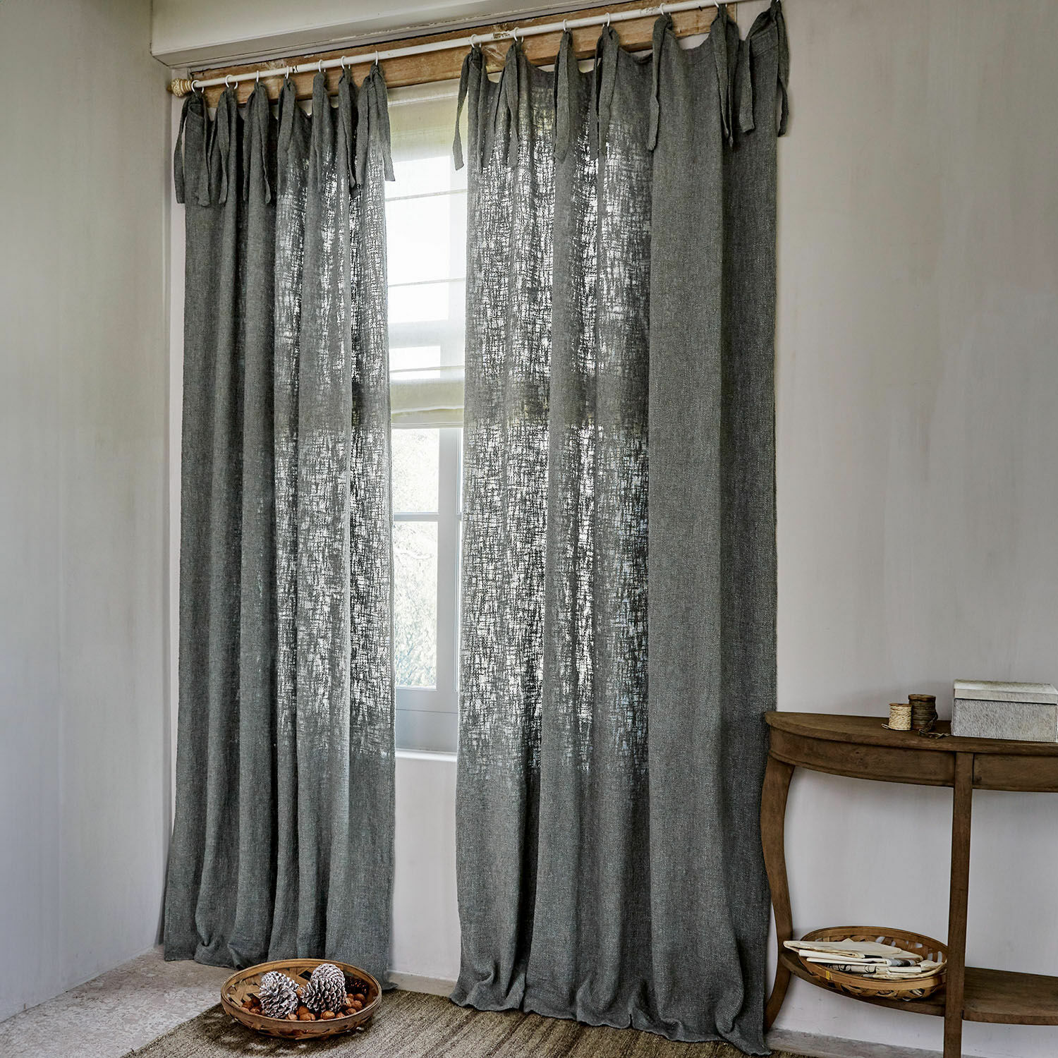 Vorhang Pont-Arcy Graue Leinenvorhänge mit gebundenen Schlaufen, lichtdurchlässig, stilvolle Fensterdekoration im Wohnzimmer